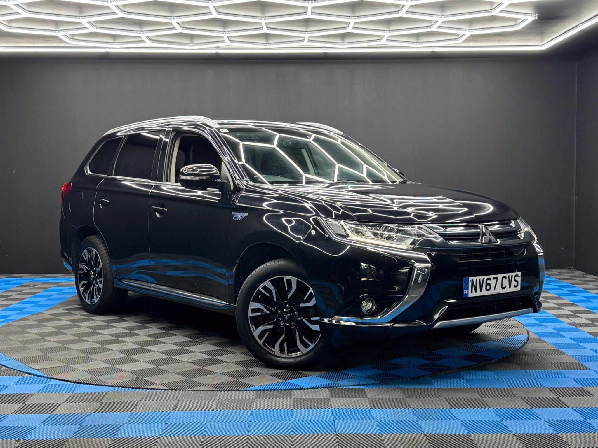 Mitsubishi Outlander 2.0h 12kWh 4h CVT 4WD Euro 6 (s/s) 5dr 5dr Automatic 2026