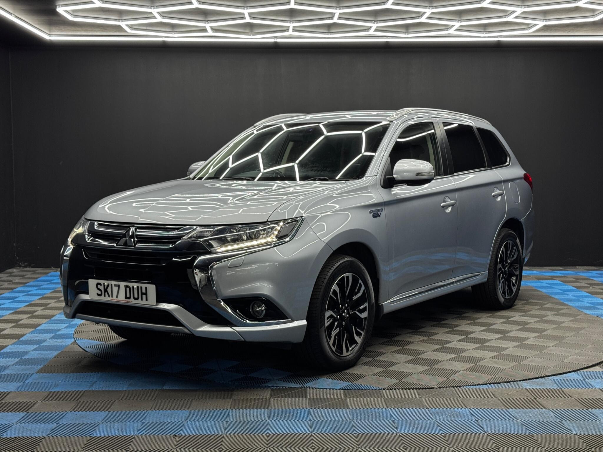 Mitsubishi Outlander 2.0h 12kWh Juro CVT 4WD Euro 6 (s/s) 5dr 5dr Automatic 2026