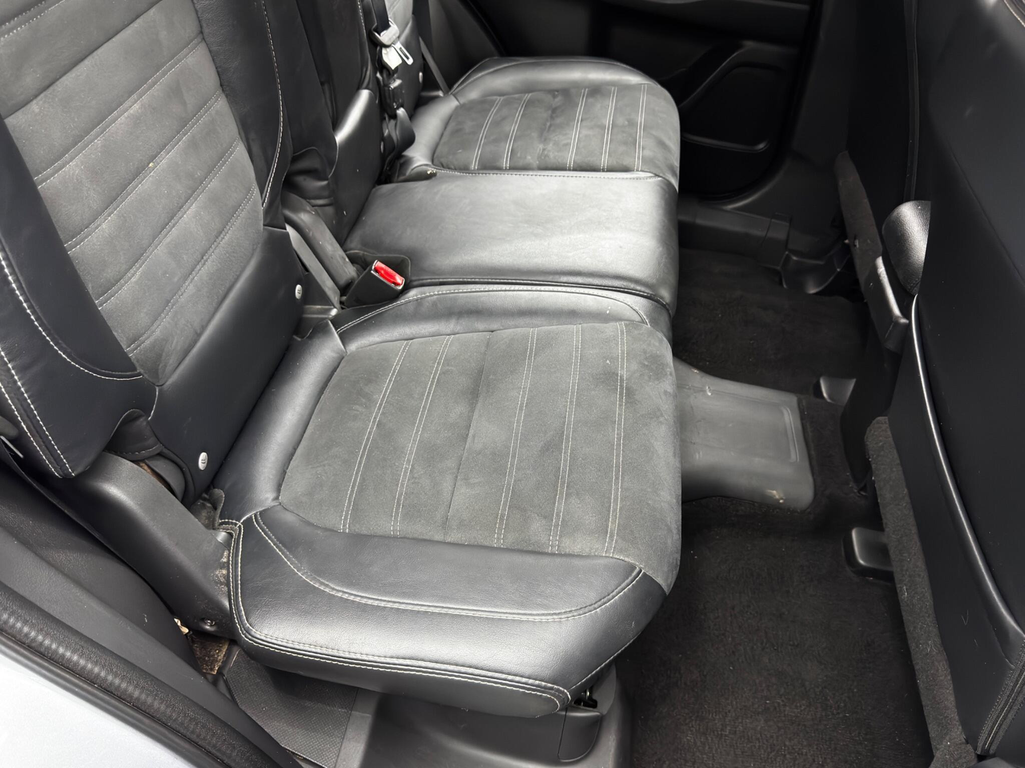 Mitsubishi Outlander 2.0h 12kWh Juro CVT 4WD Euro 6 (s/s) 5dr 5dr Automatic 2026