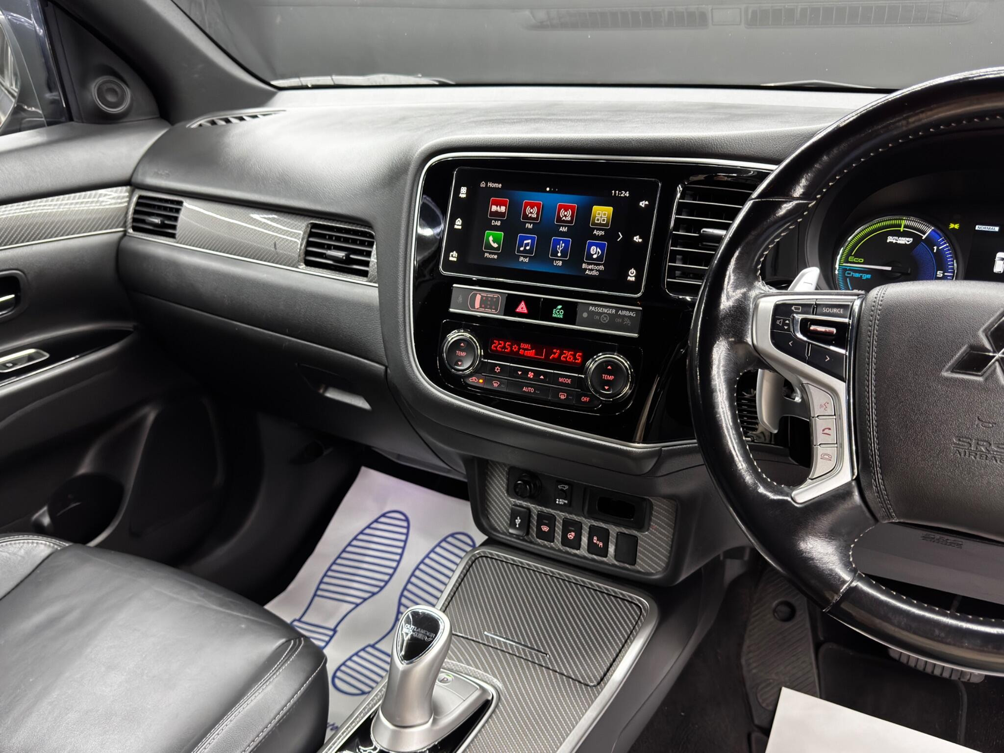 Mitsubishi Outlander 2.4h TwinMotor 13.8kWh 4hs CVT 4WD Euro 6 (s/s) 5dr 5dr Automatic 2026