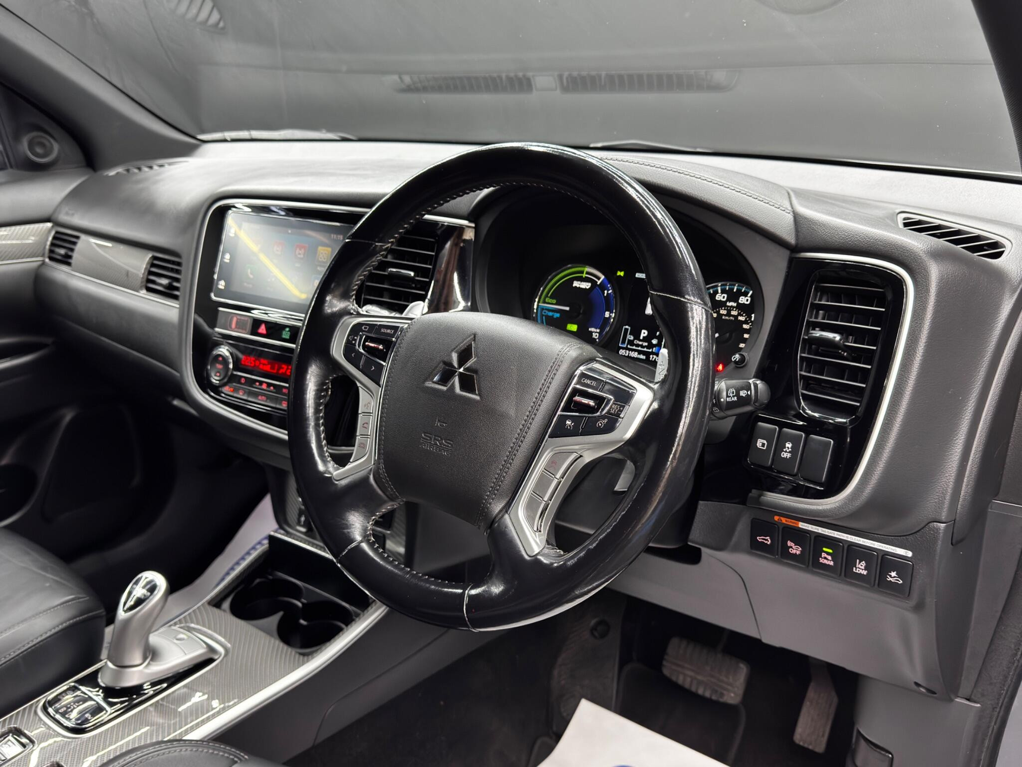 Mitsubishi Outlander 2.4h TwinMotor 13.8kWh 4hs CVT 4WD Euro 6 (s/s) 5dr 5dr Automatic 2026