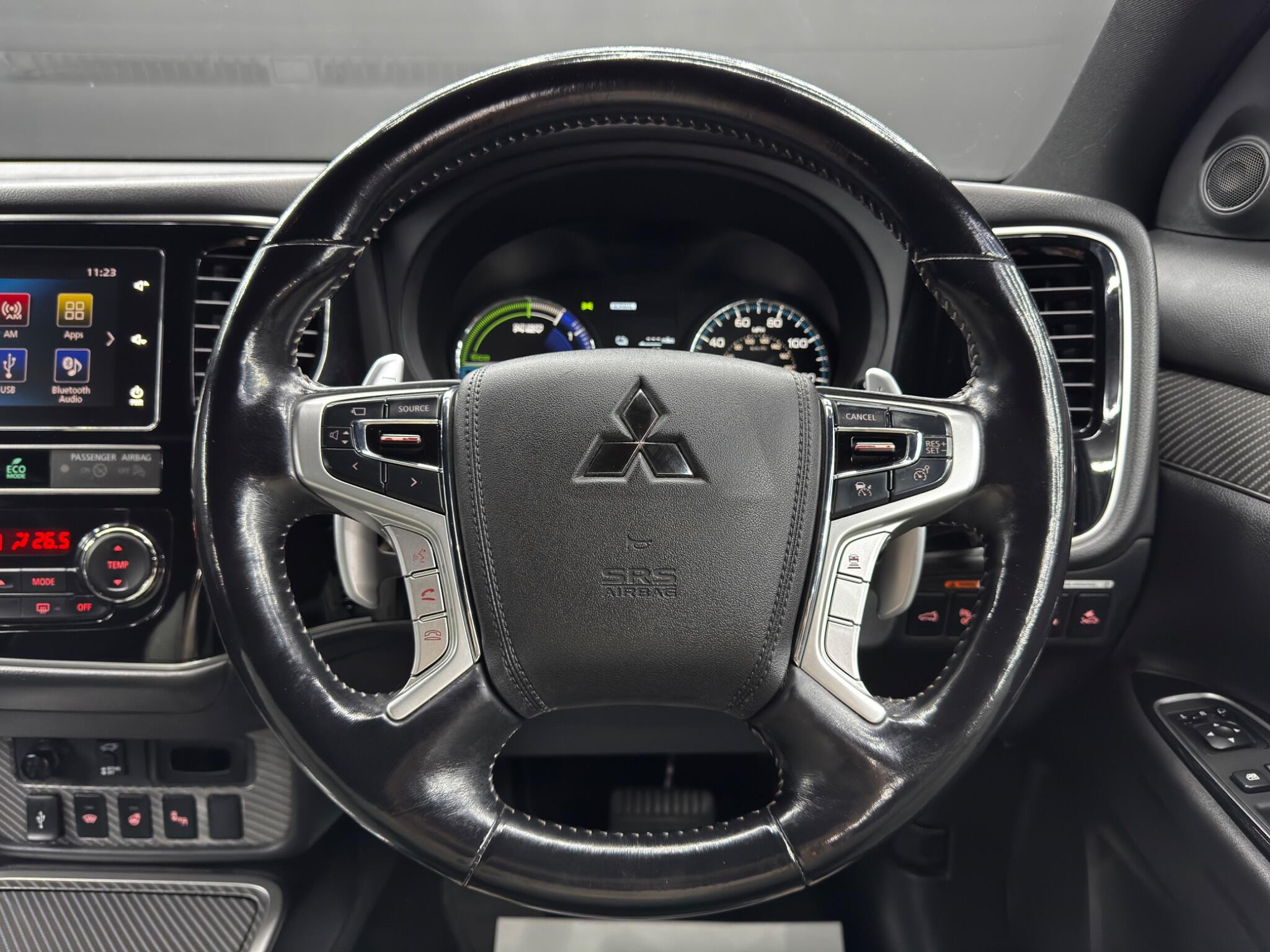 Mitsubishi Outlander 2.4h TwinMotor 13.8kWh 4hs CVT 4WD Euro 6 (s/s) 5dr 5dr Automatic 2026