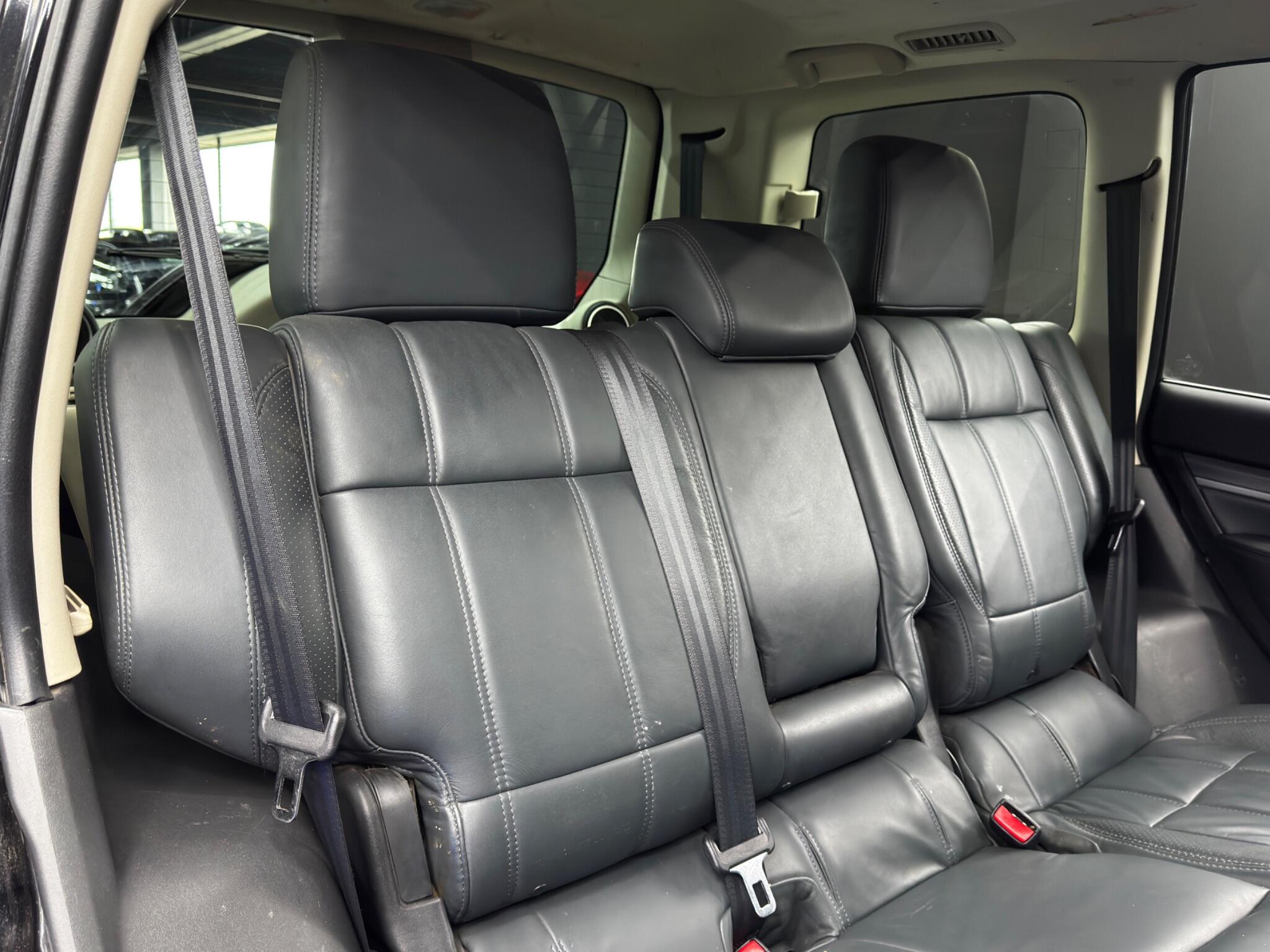 Mitsubishi Shogun 3.2 DI-DC SG5 Auto 4WD Euro 6 5dr LWB 5dr Automatic 2026
