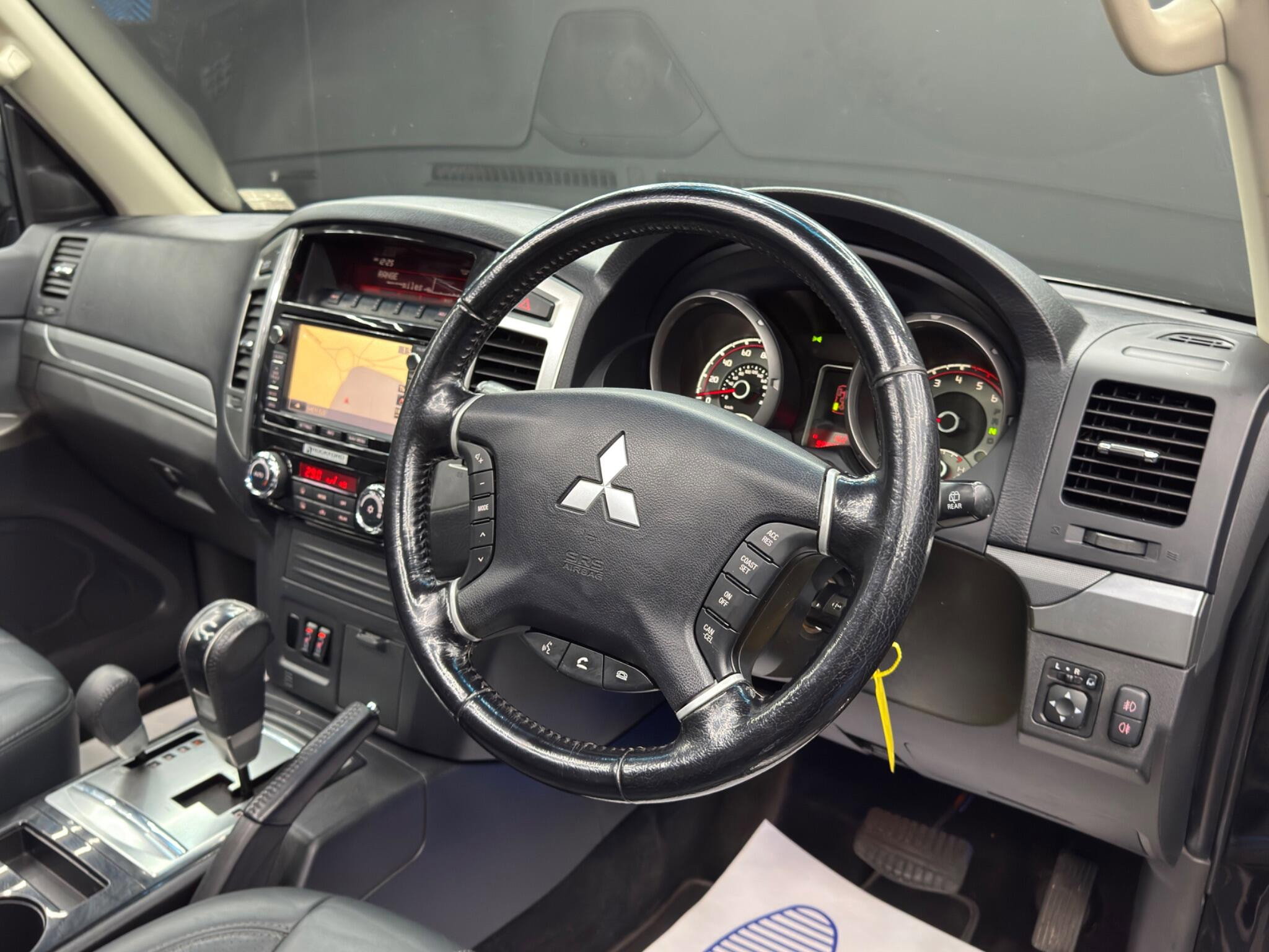 Mitsubishi Shogun 3.2 DI-DC SG5 Auto 4WD Euro 6 5dr LWB 5dr Automatic 2026