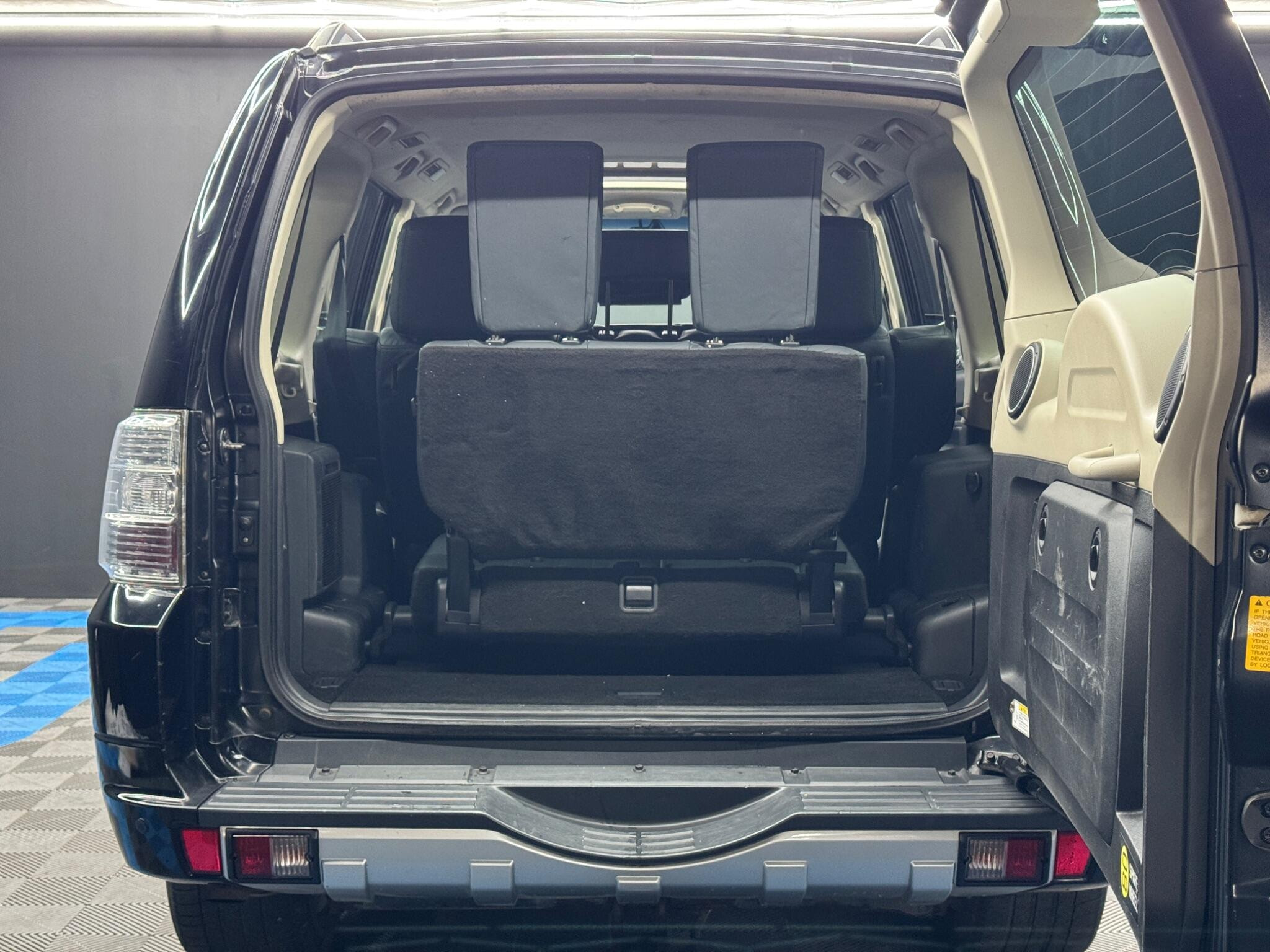 Mitsubishi Shogun 3.2 DI-DC SG5 Auto 4WD Euro 6 5dr LWB 5dr Automatic 2026