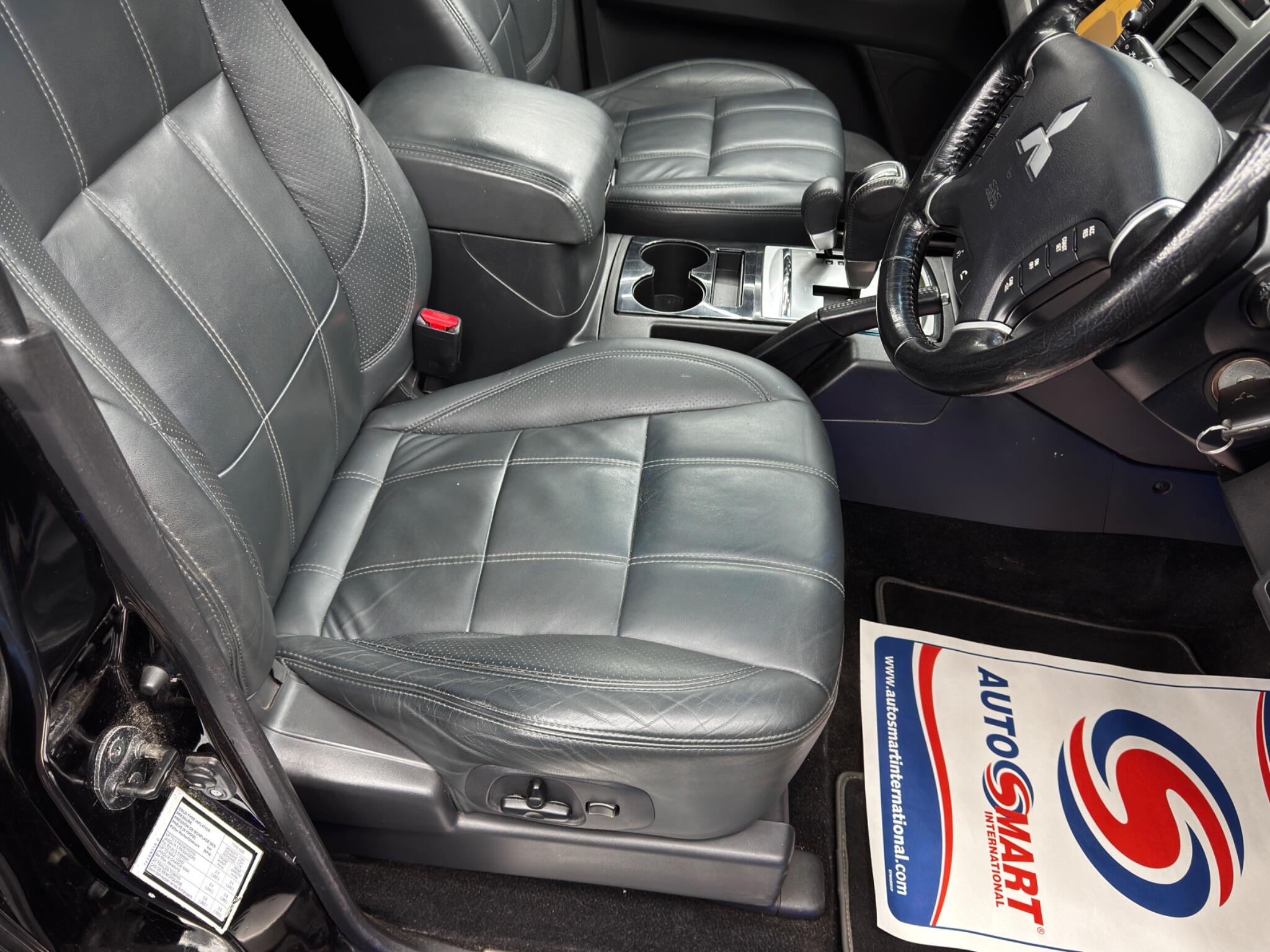Mitsubishi Shogun 3.2 DI-DC SG5 Auto 4WD Euro 6 5dr LWB 5dr Automatic 2026