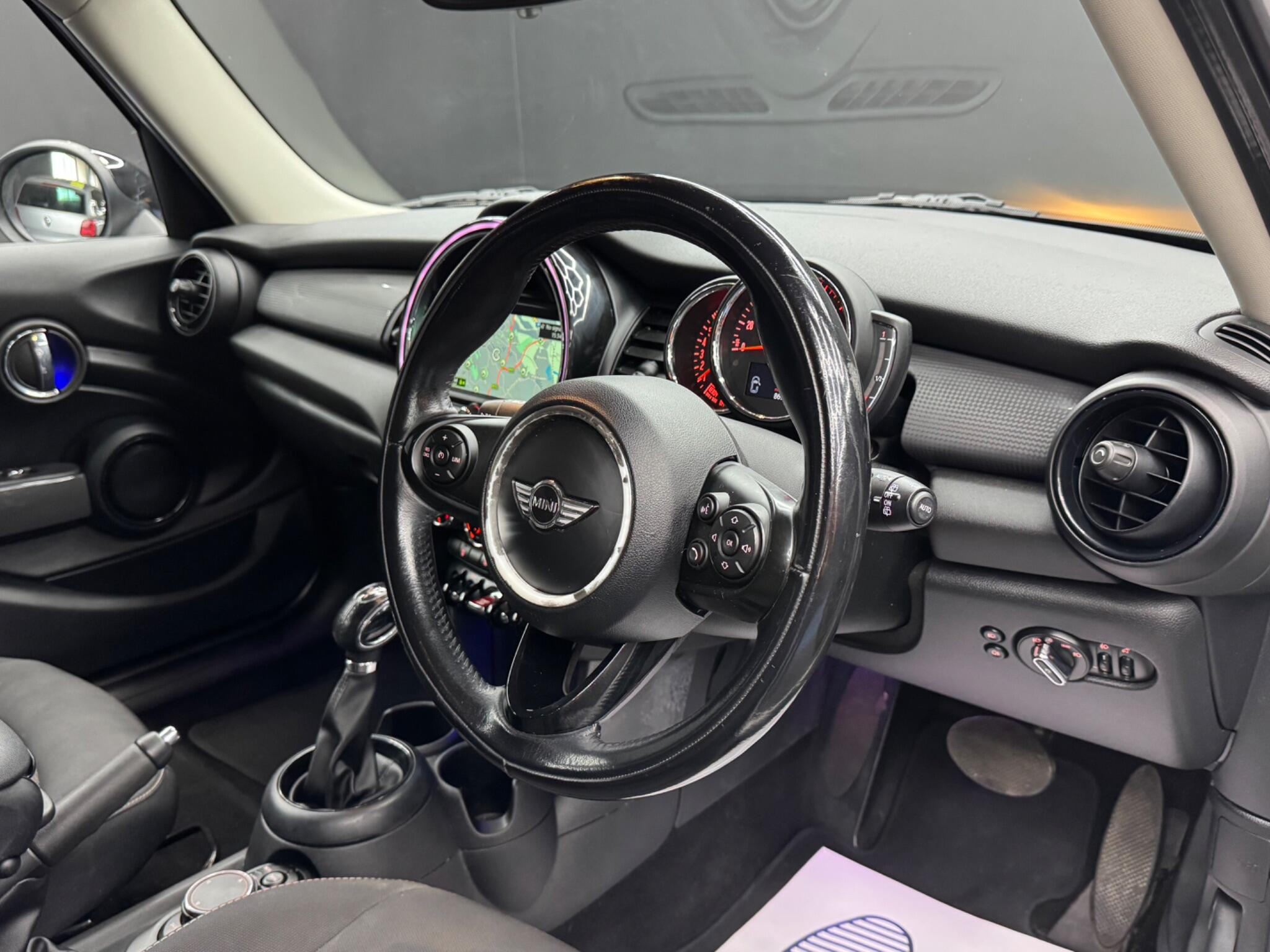 MINI Hatch 1.5 Cooper Auto Euro 6 (s/s) 5dr 5dr Automatic 2026