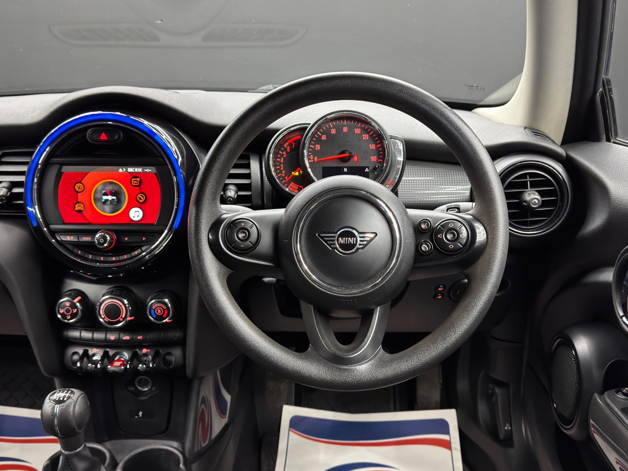 MINI Hatch 1.5 Cooper Euro 6 (s/s) 3dr 3dr Manual 2026