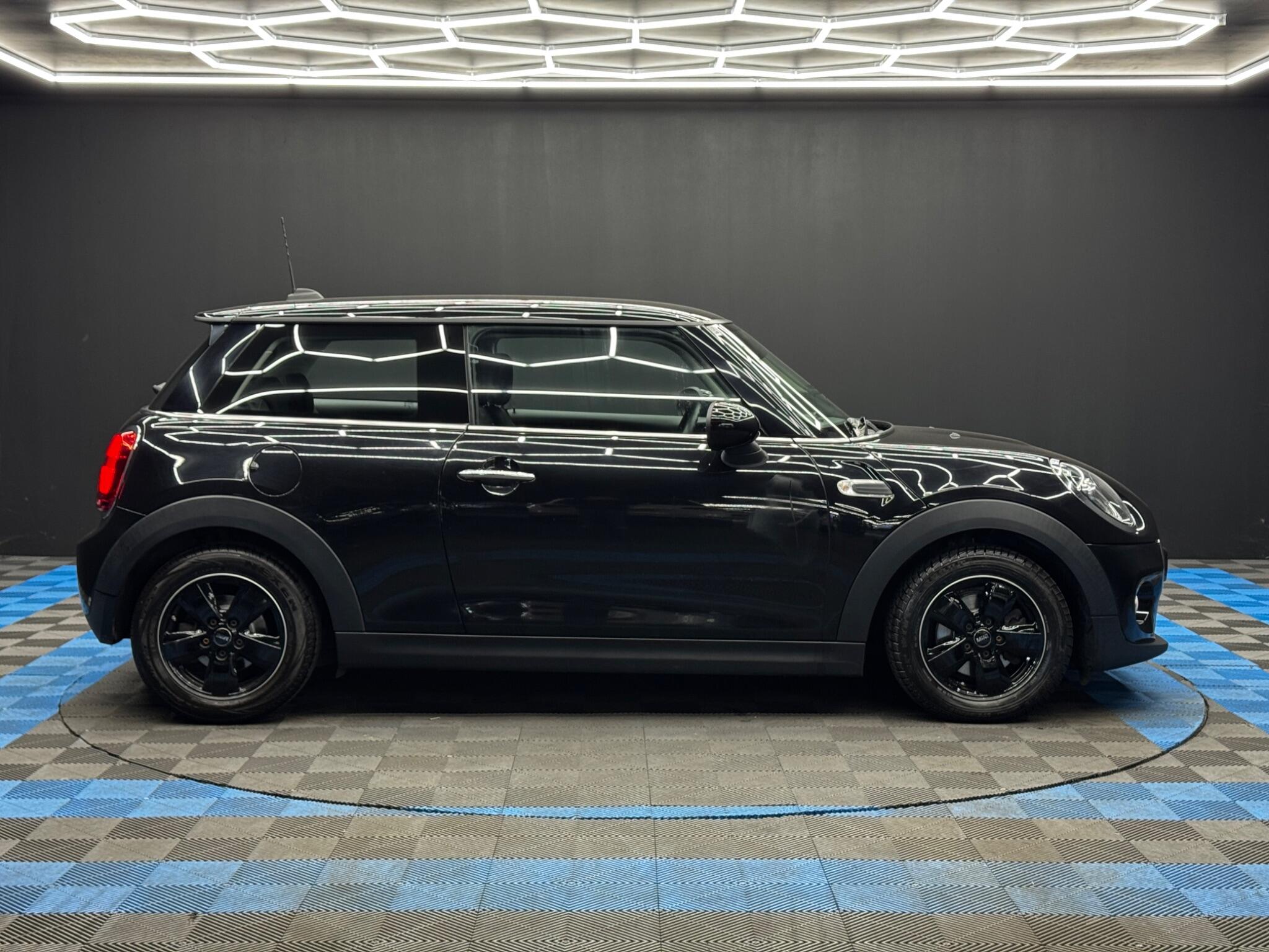 MINI Hatch 1.5 Cooper Euro 6 (s/s) 3dr 3dr Manual 2026