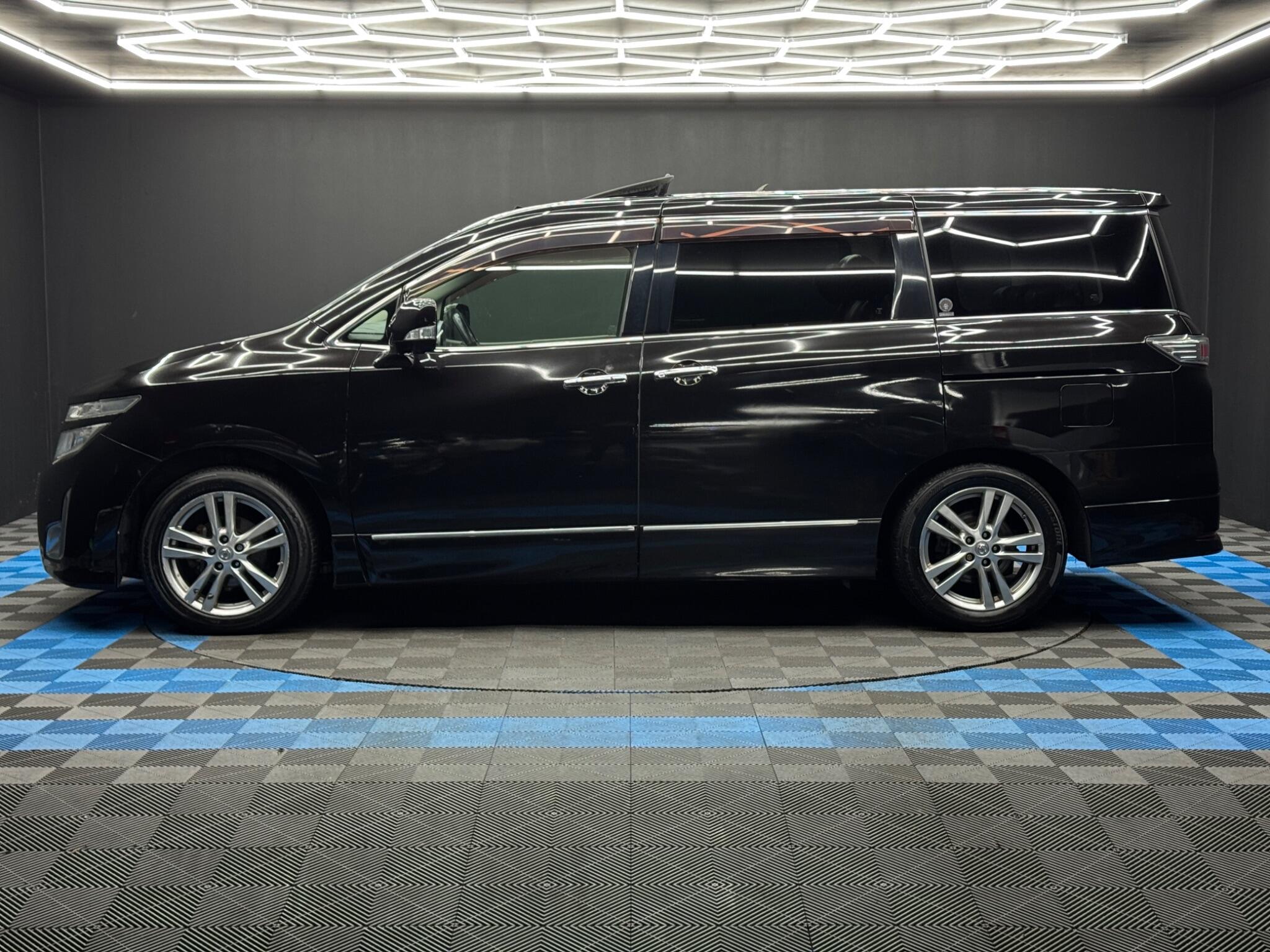 Nissan Elgrand 5dr Automatic 2026
