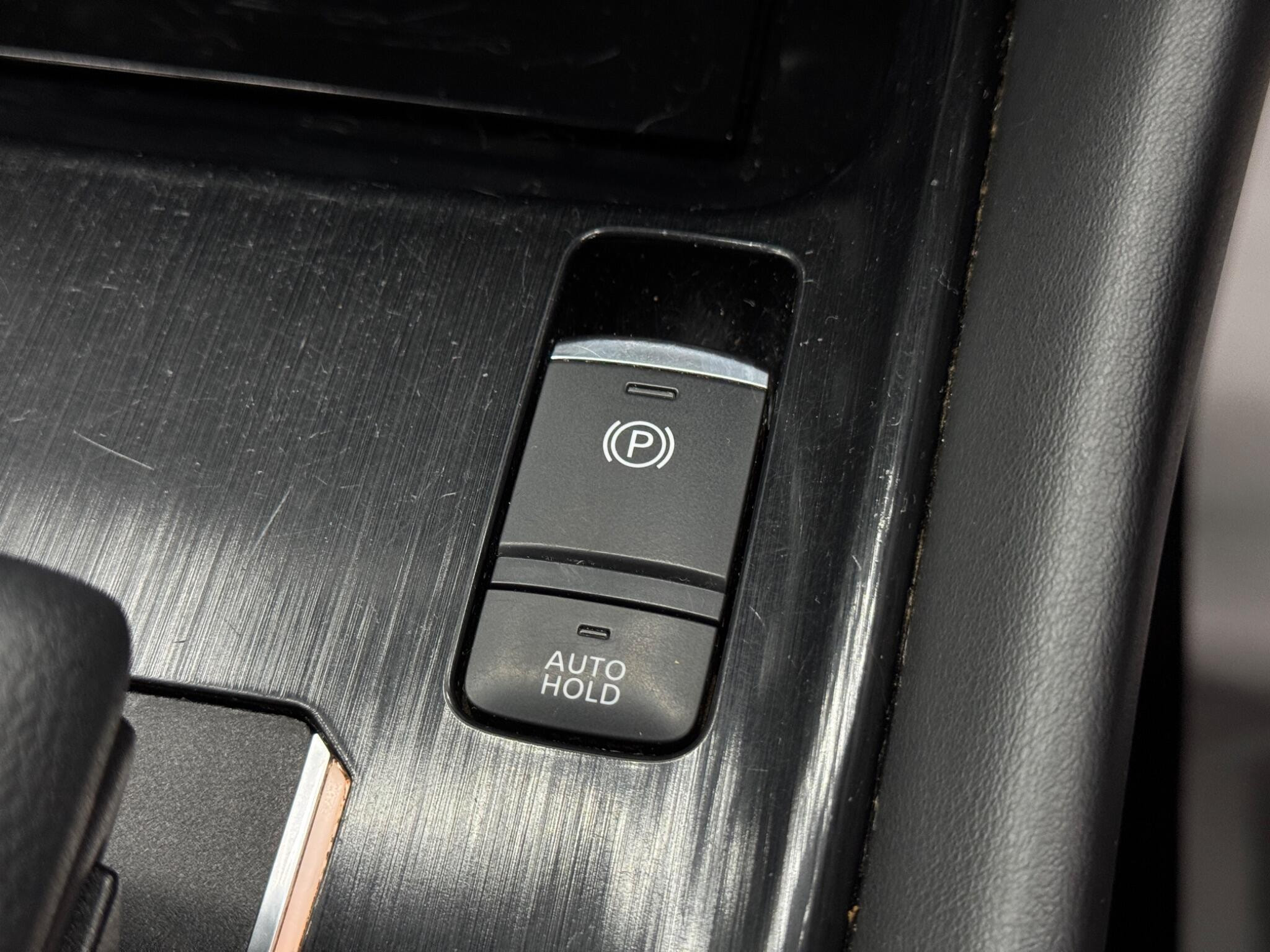 Nissan Qashqai 1.3 DIG-T MHEV N-Connecta XTRON Euro 6 (s/s) 5dr 5dr Automatic 2026