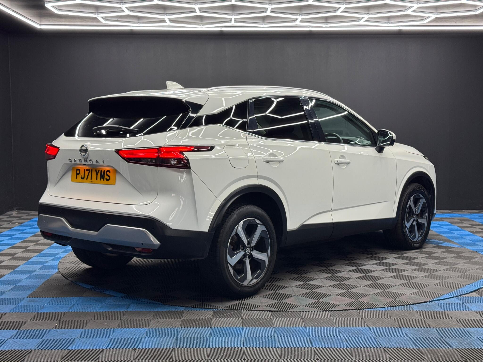 Nissan Qashqai 1.3 DIG-T MHEV N-Connecta XTRON Euro 6 (s/s) 5dr 5dr Automatic 2026