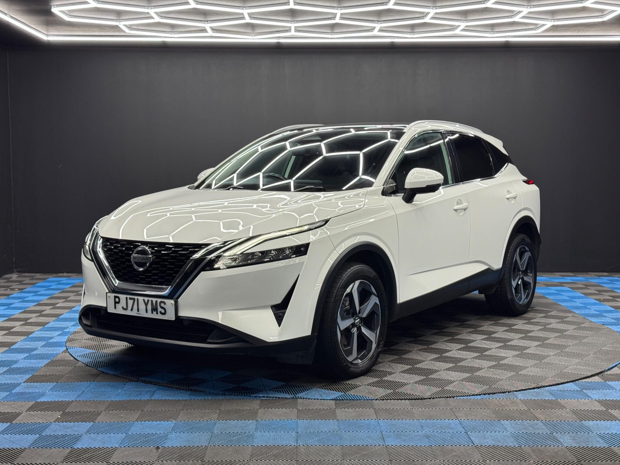 Nissan Qashqai 1.3 DIG-T MHEV N-Connecta XTRON Euro 6 (s/s) 5dr 5dr Automatic 2026