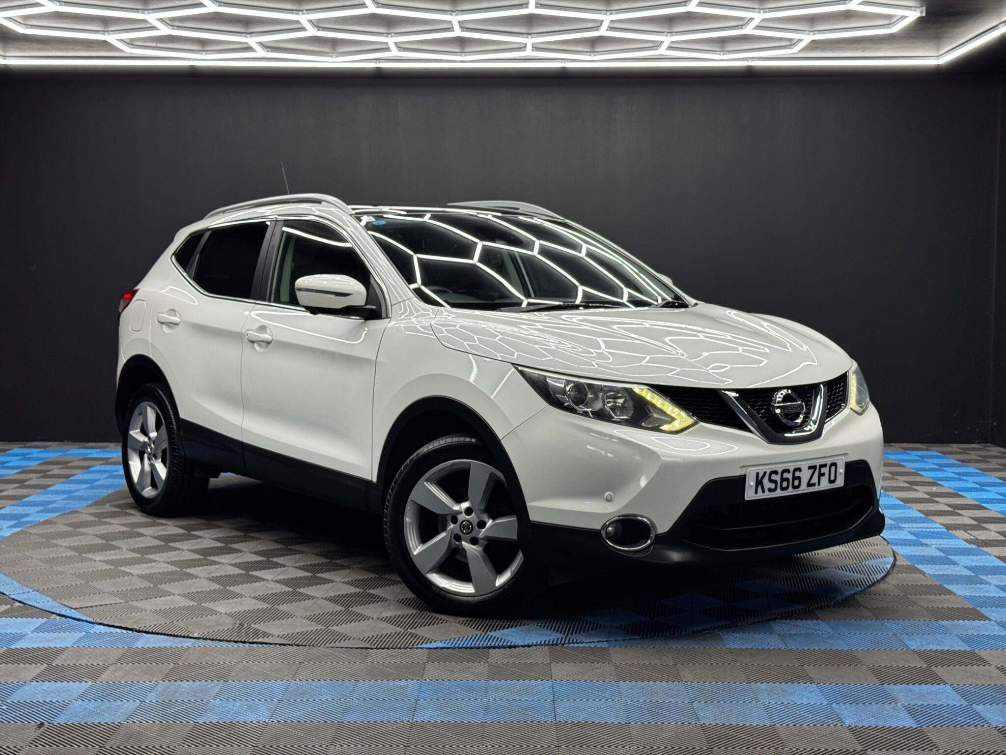 Nissan Qashqai 1.6 dCi N-Connecta 2WD Euro 6 (s/s) 5dr 5dr Manual 2026