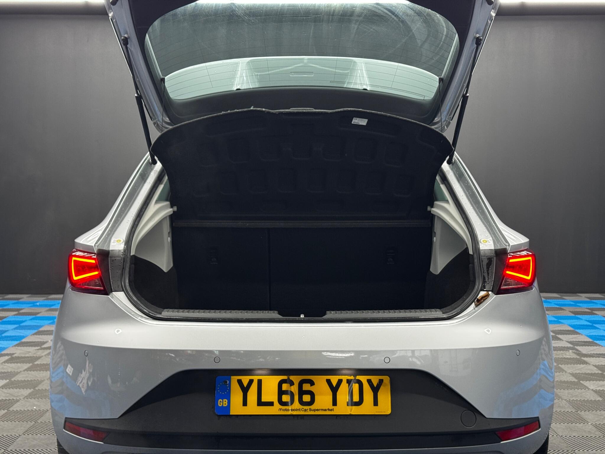 Seat Leon 2.0 TDI FR Titanium Sport Coupe Euro 6 (s/s) 3dr 3dr Manual 2026