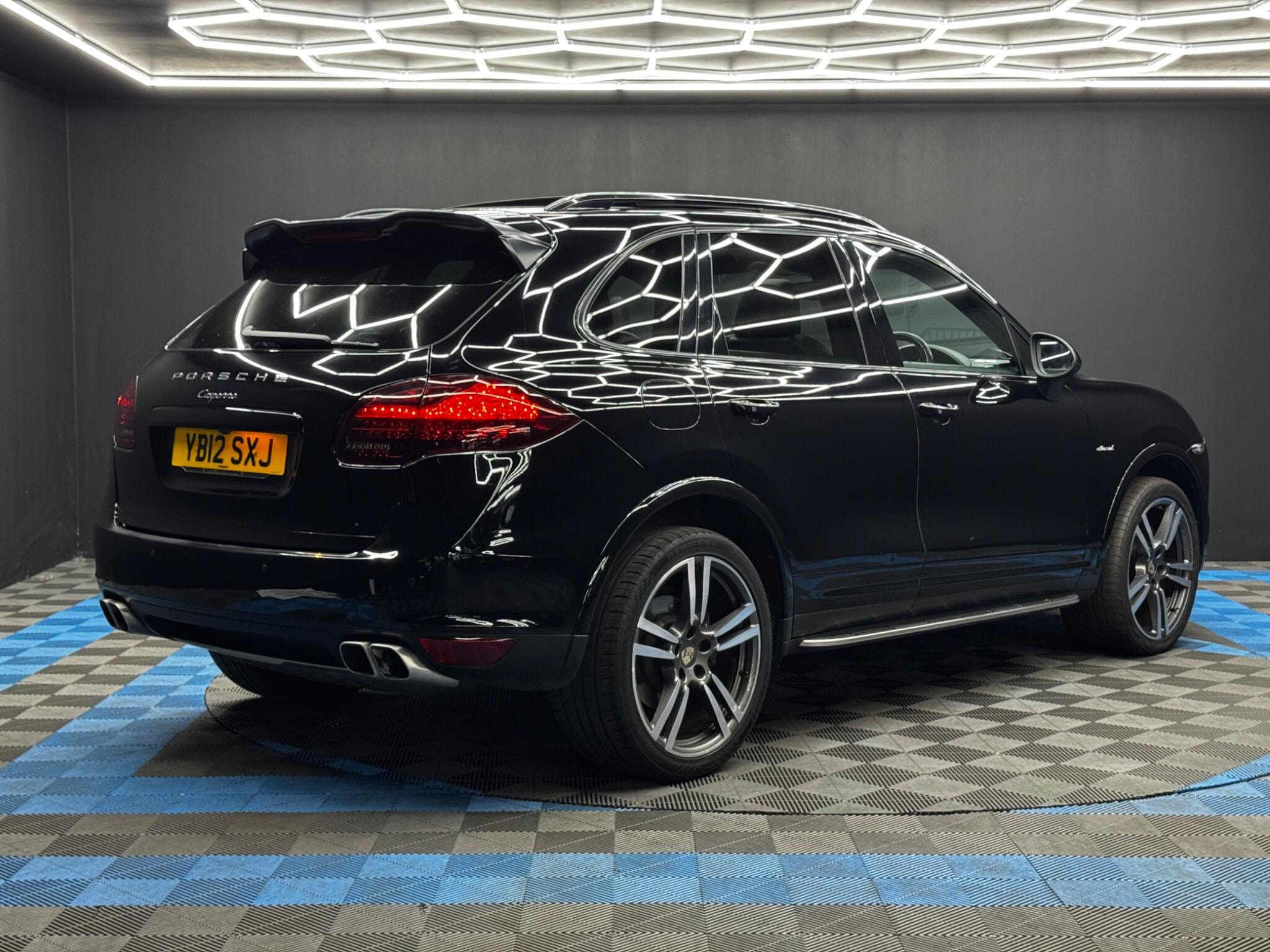 Porsche Cayenne 3.0 TD V6 Tiptronic 4WD Euro 5 (s/s) 5dr 5dr Automatic 2026