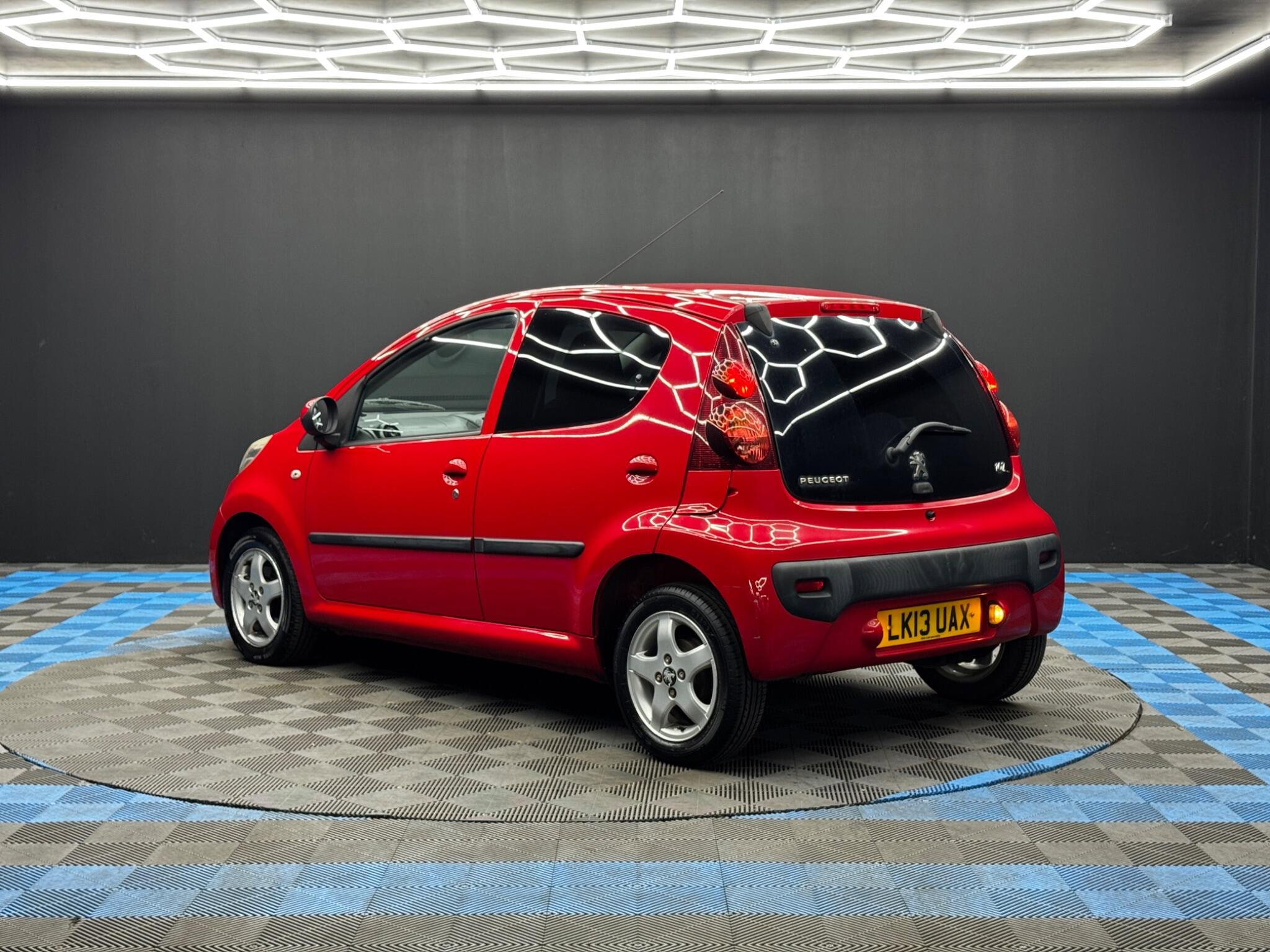 Peugeot 107 1.0 12V Allure Euro 5 5dr 5dr Manual 2026