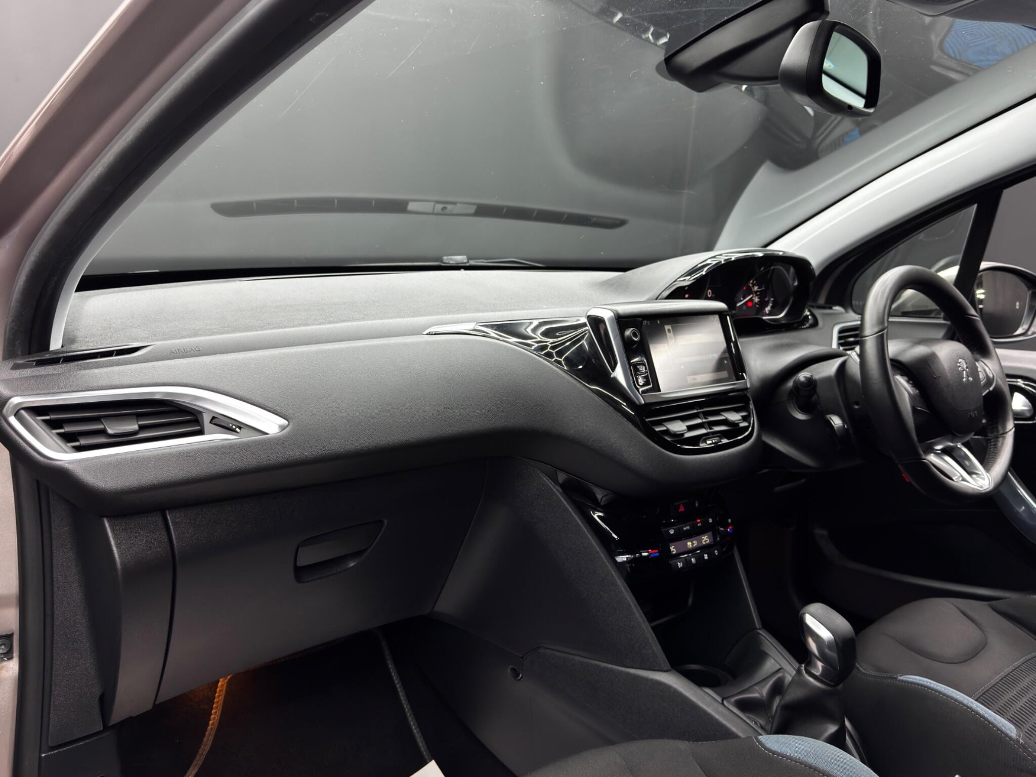 Peugeot 208 1.6 e-HDi Allure Euro 5 (s/s) 5dr 5dr Manual 2026