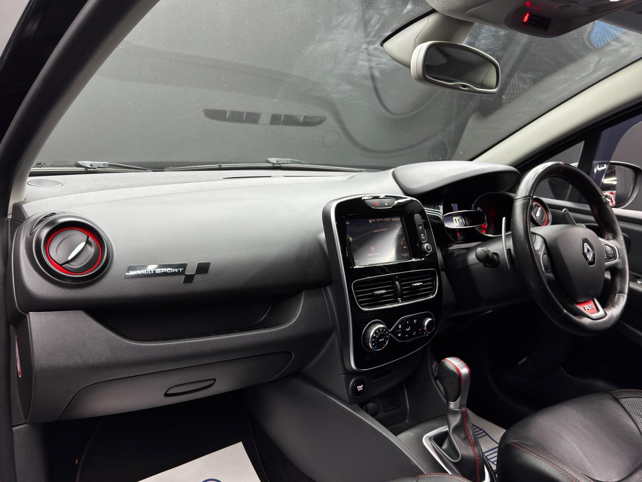 Renault Clio 1.6 TCe Renaultsport Nav Trophy EDC Euro 6 (s/s) 5dr 5dr Automatic 2026