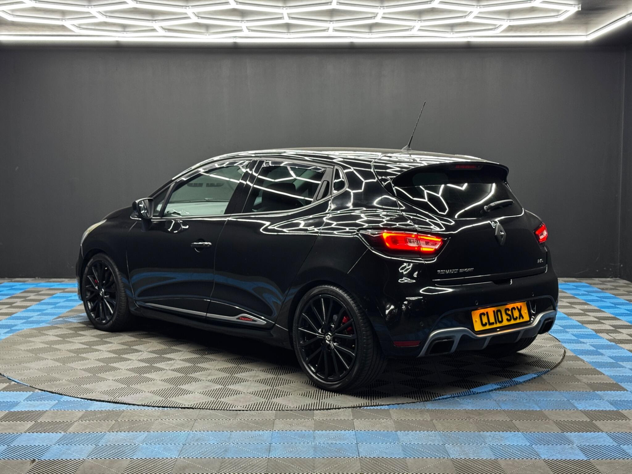 Renault Clio 1.6 TCe Renaultsport Nav Trophy EDC Euro 6 (s/s) 5dr 5dr Automatic 2026