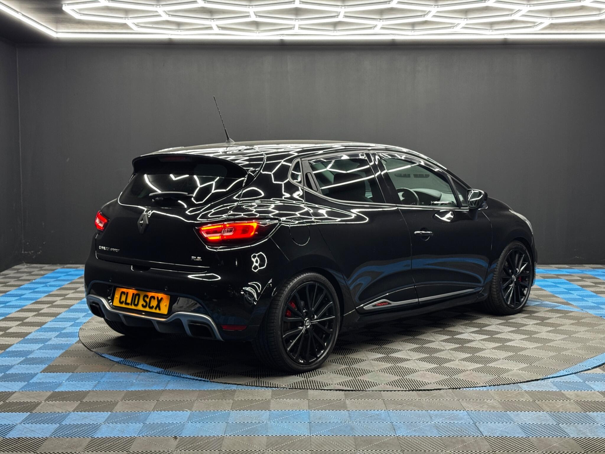 Renault Clio 1.6 TCe Renaultsport Nav Trophy EDC Euro 6 (s/s) 5dr 5dr Automatic 2026