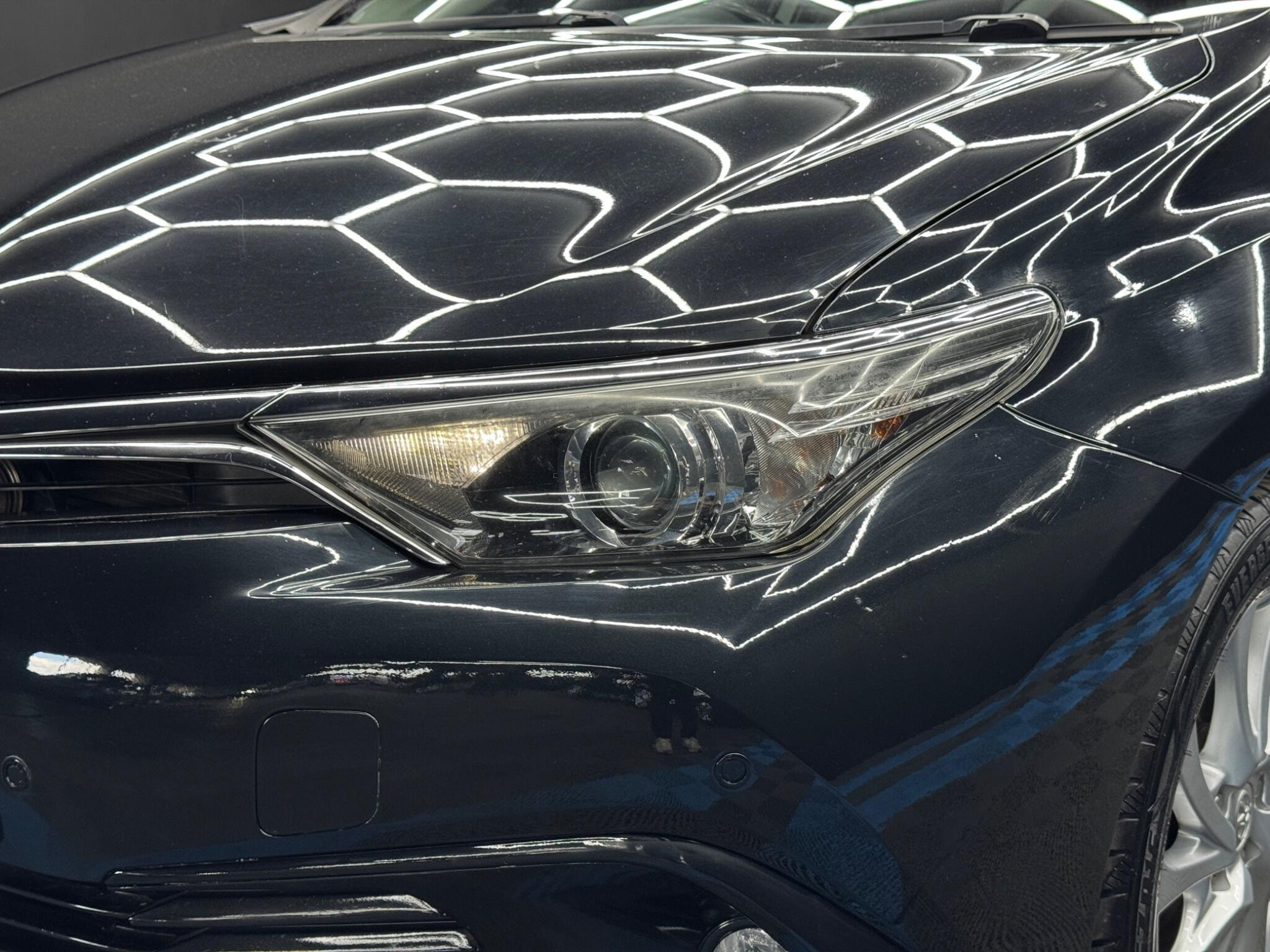 Toyota Auris 1.8 VVT-h Business Edition CVT Euro 6 (s/s) 5dr 5dr Automatic 2026