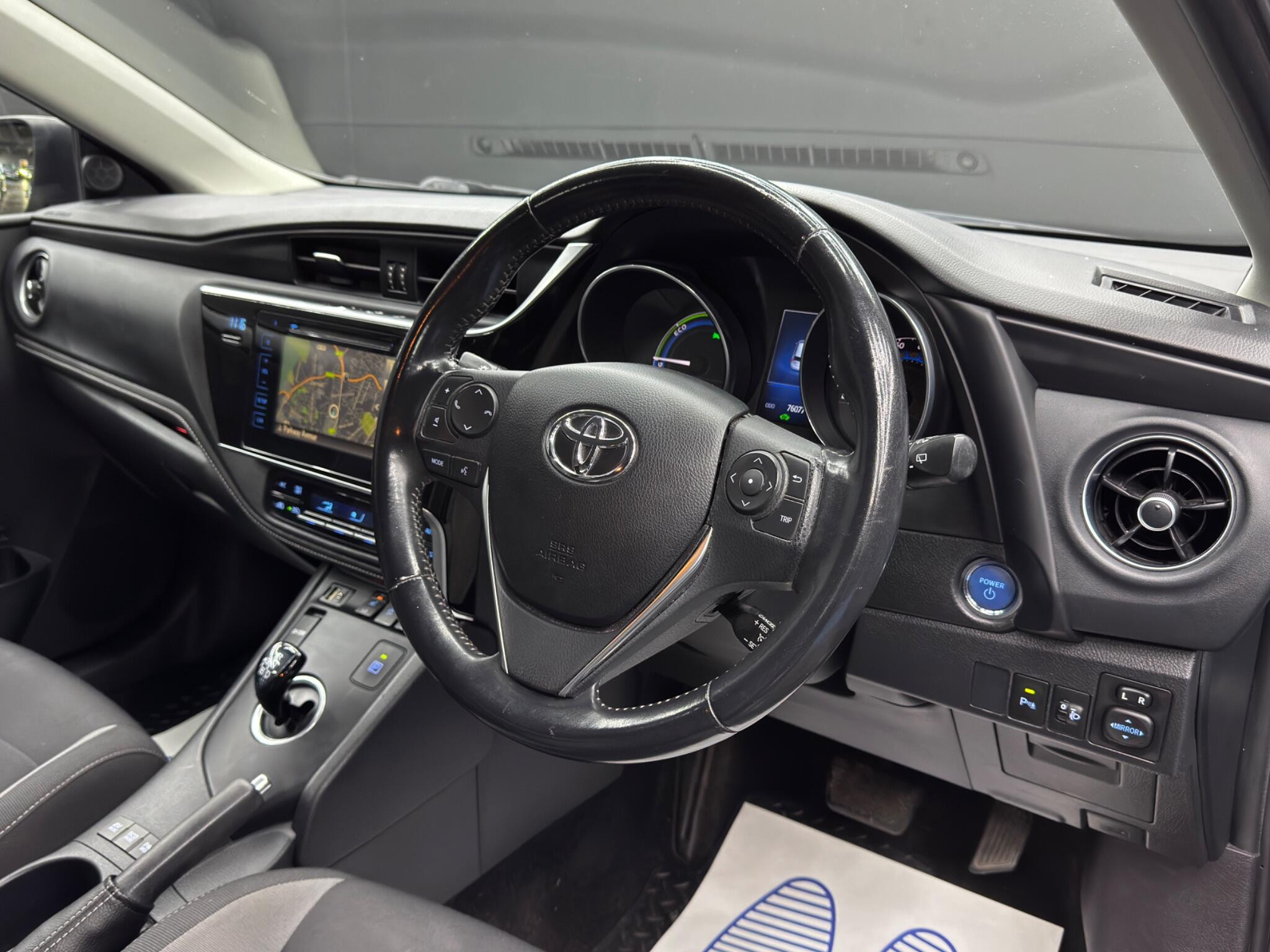 Toyota Auris 1.8 VVT-h Business Edition CVT Euro 6 (s/s) 5dr 5dr Automatic 2026