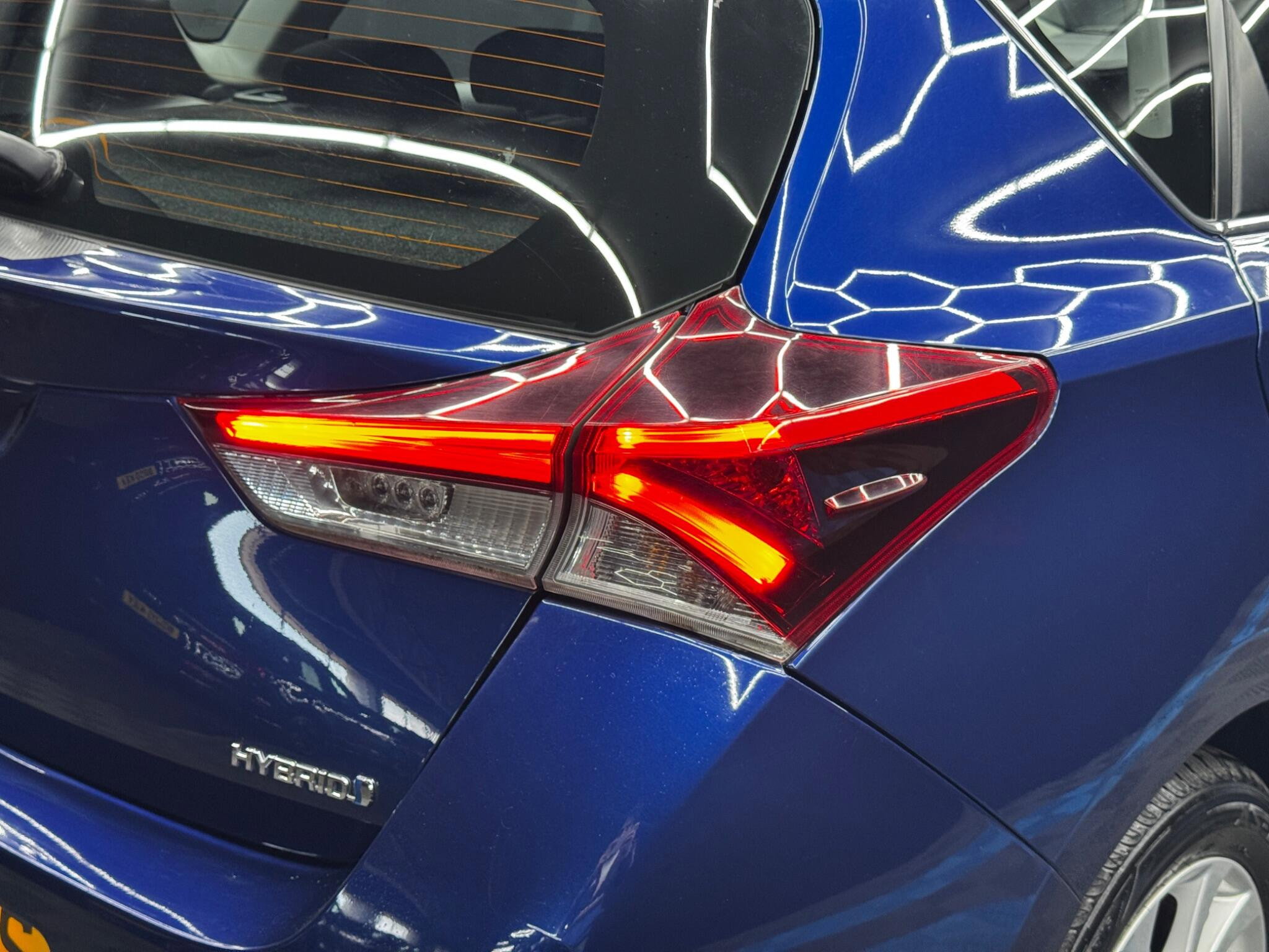 Toyota Auris 1.8 VVT-h Business Edition CVT Euro 6 (s/s) 5dr (Safety Sense) 5dr Automatic 2026