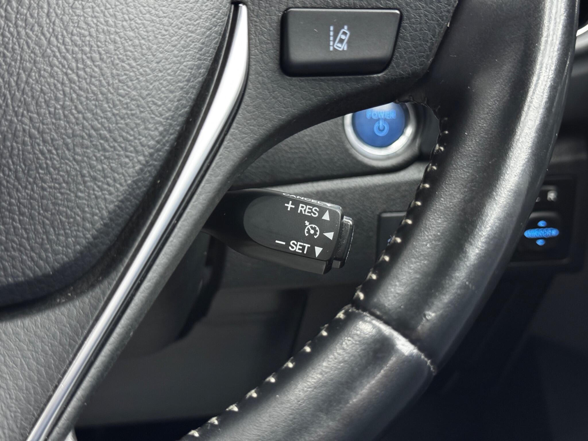 Toyota Auris 1.8 VVT-h Business Edition CVT Euro 6 (s/s) 5dr (Safety Sense) 5dr Automatic 2026