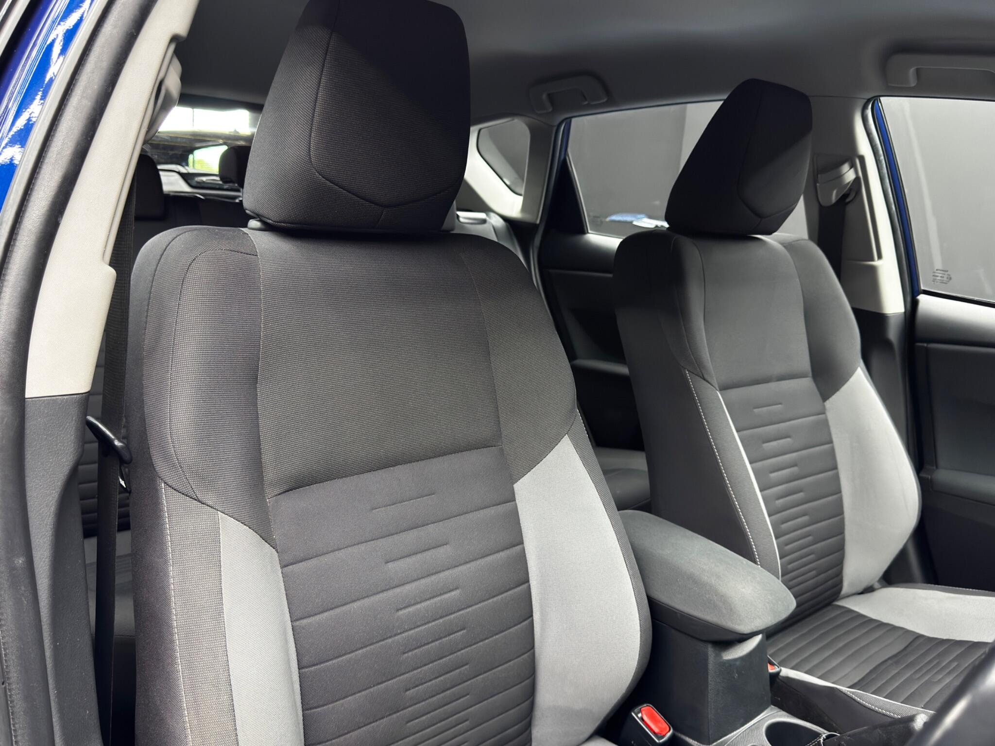 Toyota Auris 1.8 VVT-h Business Edition CVT Euro 6 (s/s) 5dr (Safety Sense) 5dr Automatic 2026