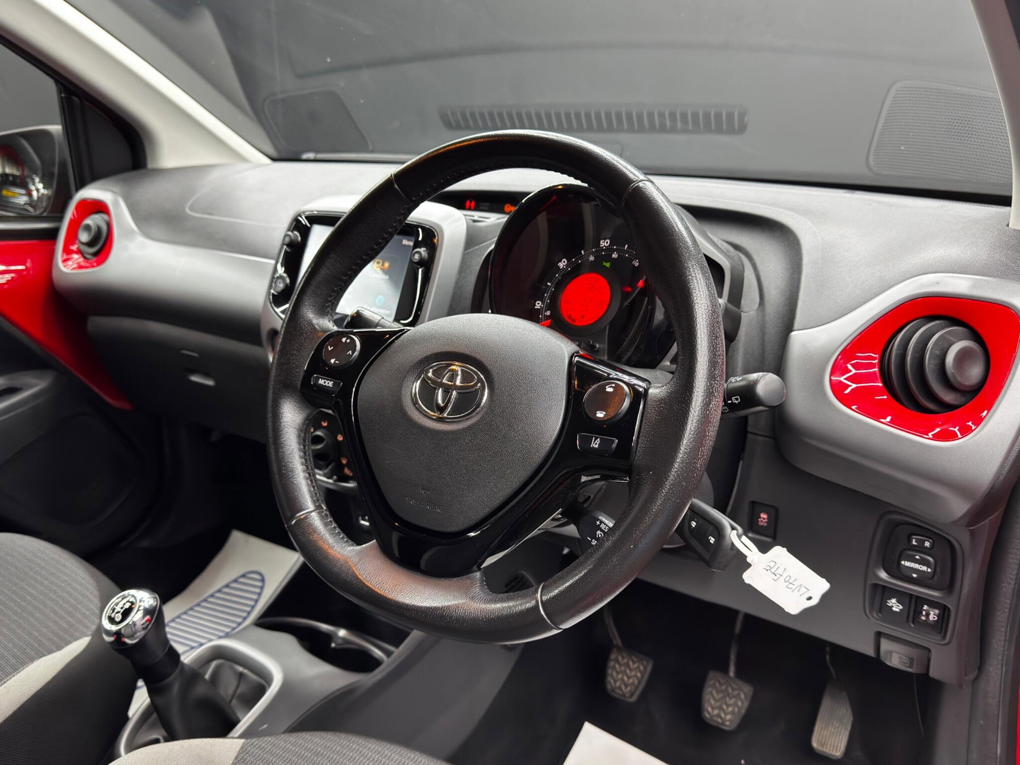 Toyota Aygo 1.0 VVT-i x-play Euro 6 5dr (Safety Sense) 5dr Manual 2026