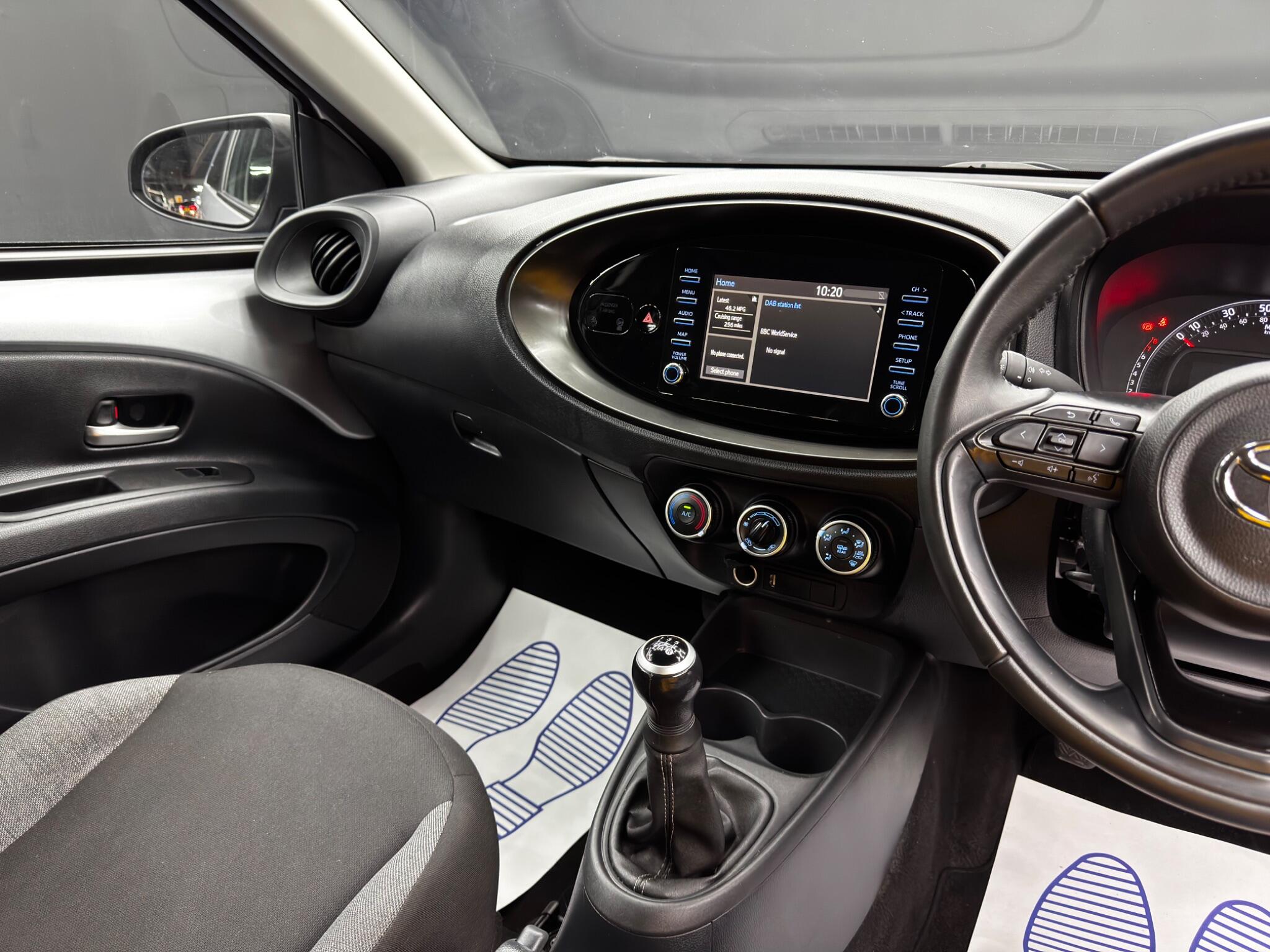 Toyota Aygo x 1.0 VVT-i Pure Euro 6 (s/s) 5dr 5dr Manual 2026