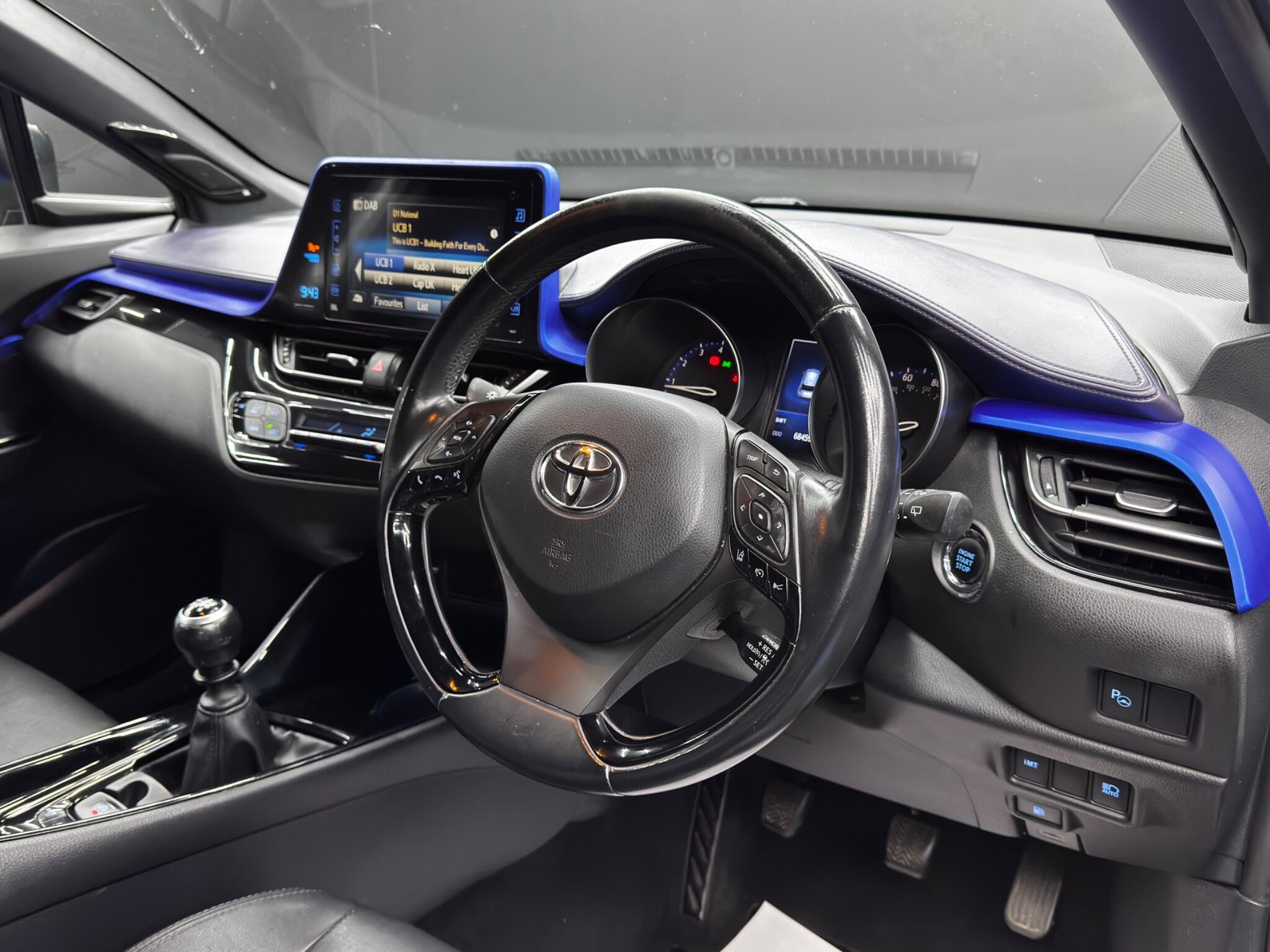 Toyota C-HR 1.2 VVT-i Dynamic Euro 6 (s/s) 5dr 5dr Manual 2026
