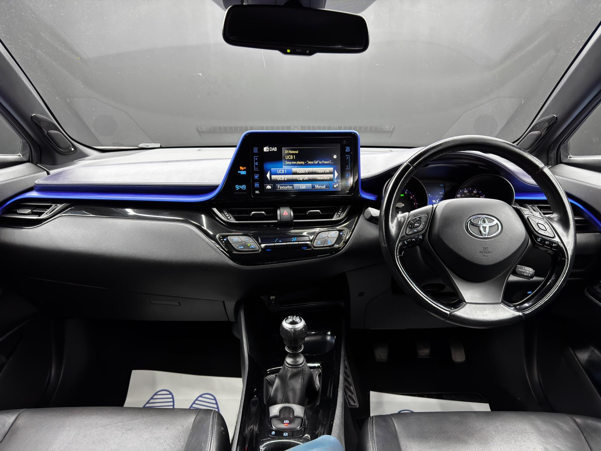 Toyota C-HR 1.2 VVT-i Dynamic Euro 6 (s/s) 5dr 5dr Manual 2026