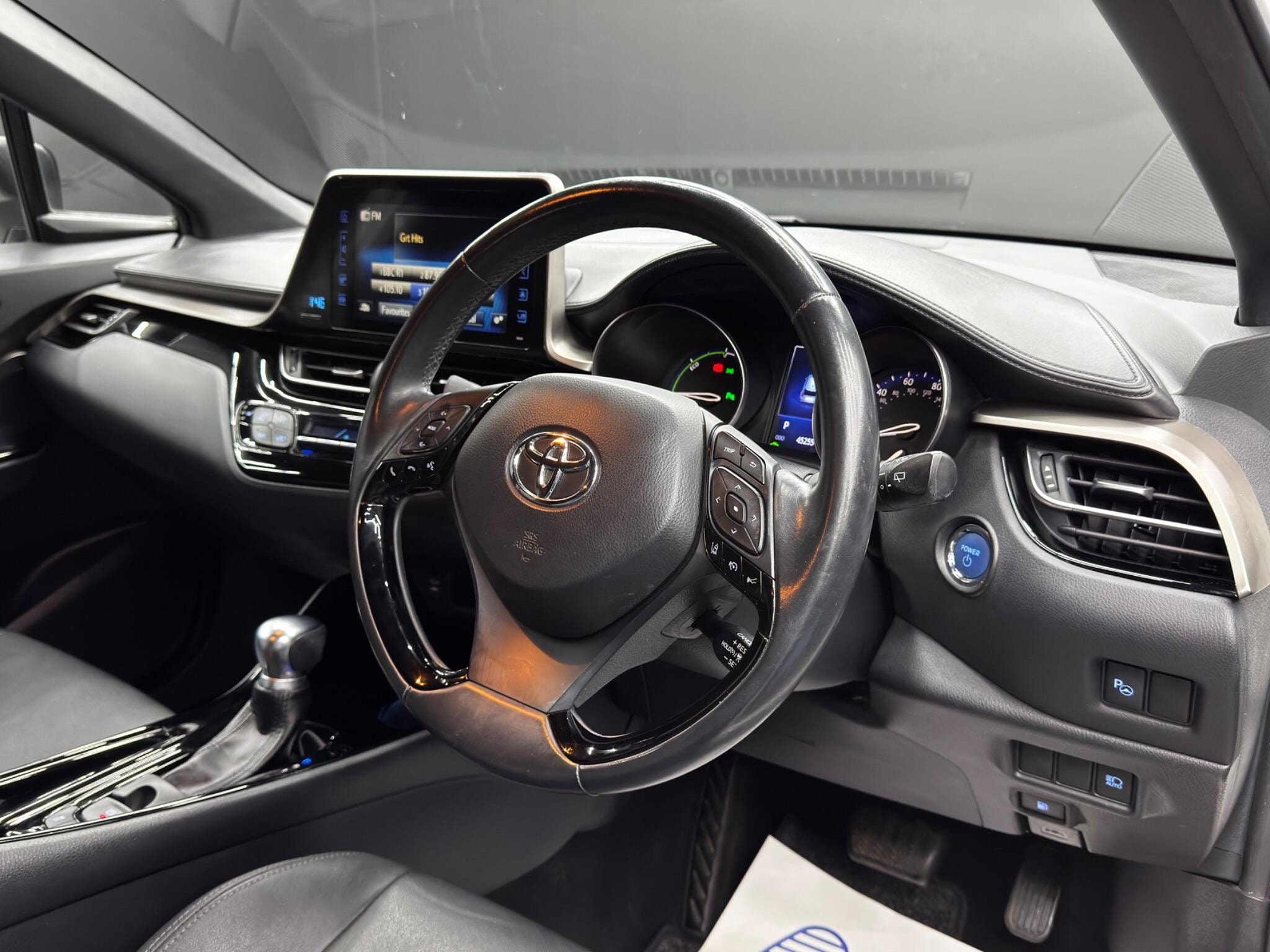 Toyota C-HR 1.8 VVT-h Dynamic CVT Euro 6 (s/s) 5dr 5dr Automatic 2026