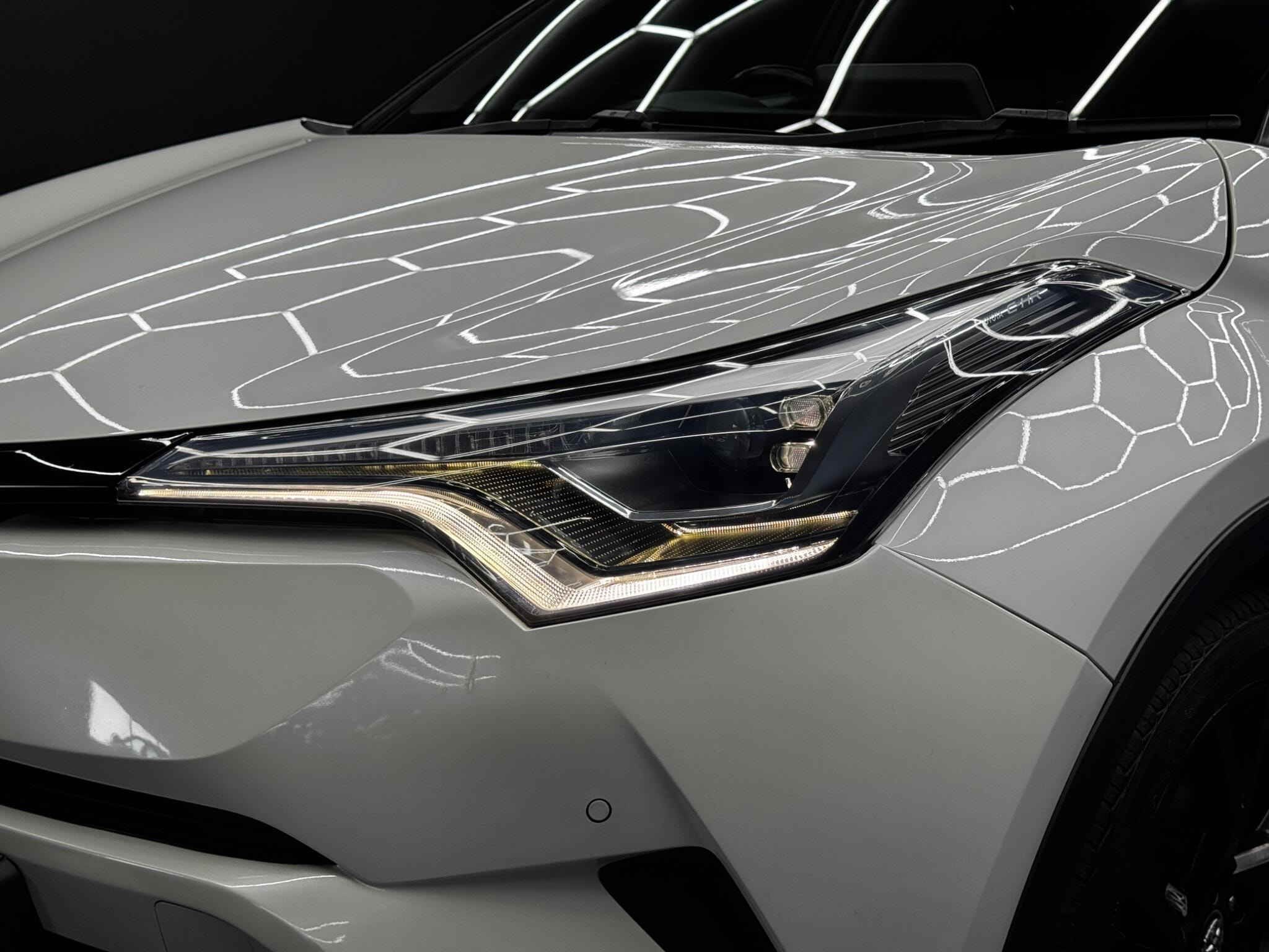 Toyota C-HR 1.8 VVT-h Dynamic CVT Euro 6 (s/s) 5dr 5dr Automatic 2026