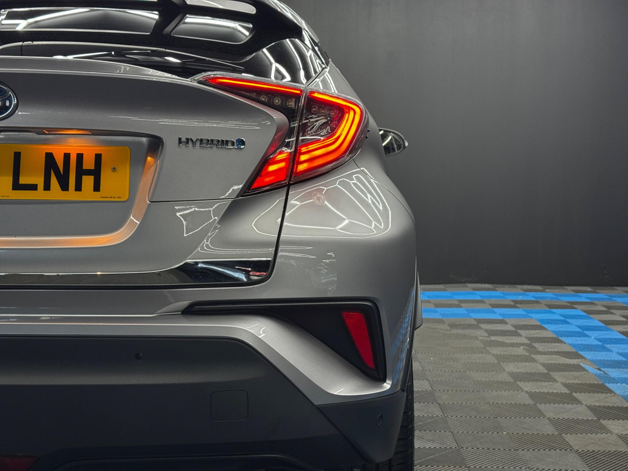Toyota C-HR 1.8 VVT-h Excel CVT Euro 6 (s/s) 5dr 5dr Automatic 2026