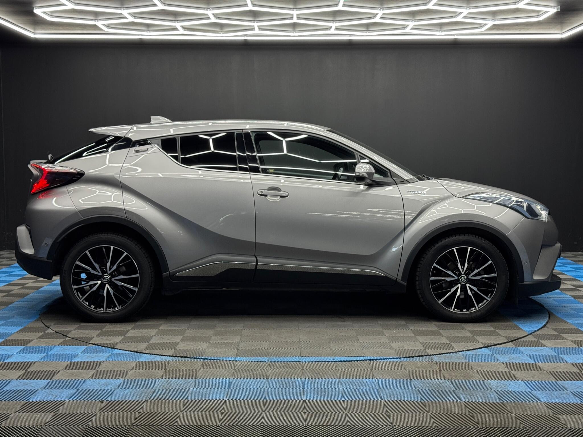 Toyota C-HR 1.8 VVT-h Excel CVT Euro 6 (s/s) 5dr 5dr Automatic 2026