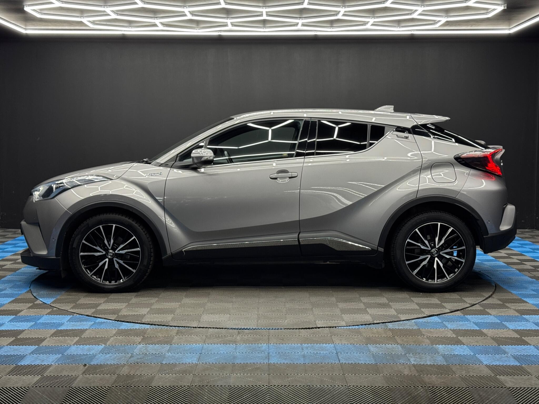 Toyota C-HR 1.8 VVT-h Excel CVT Euro 6 (s/s) 5dr 5dr Automatic 2026