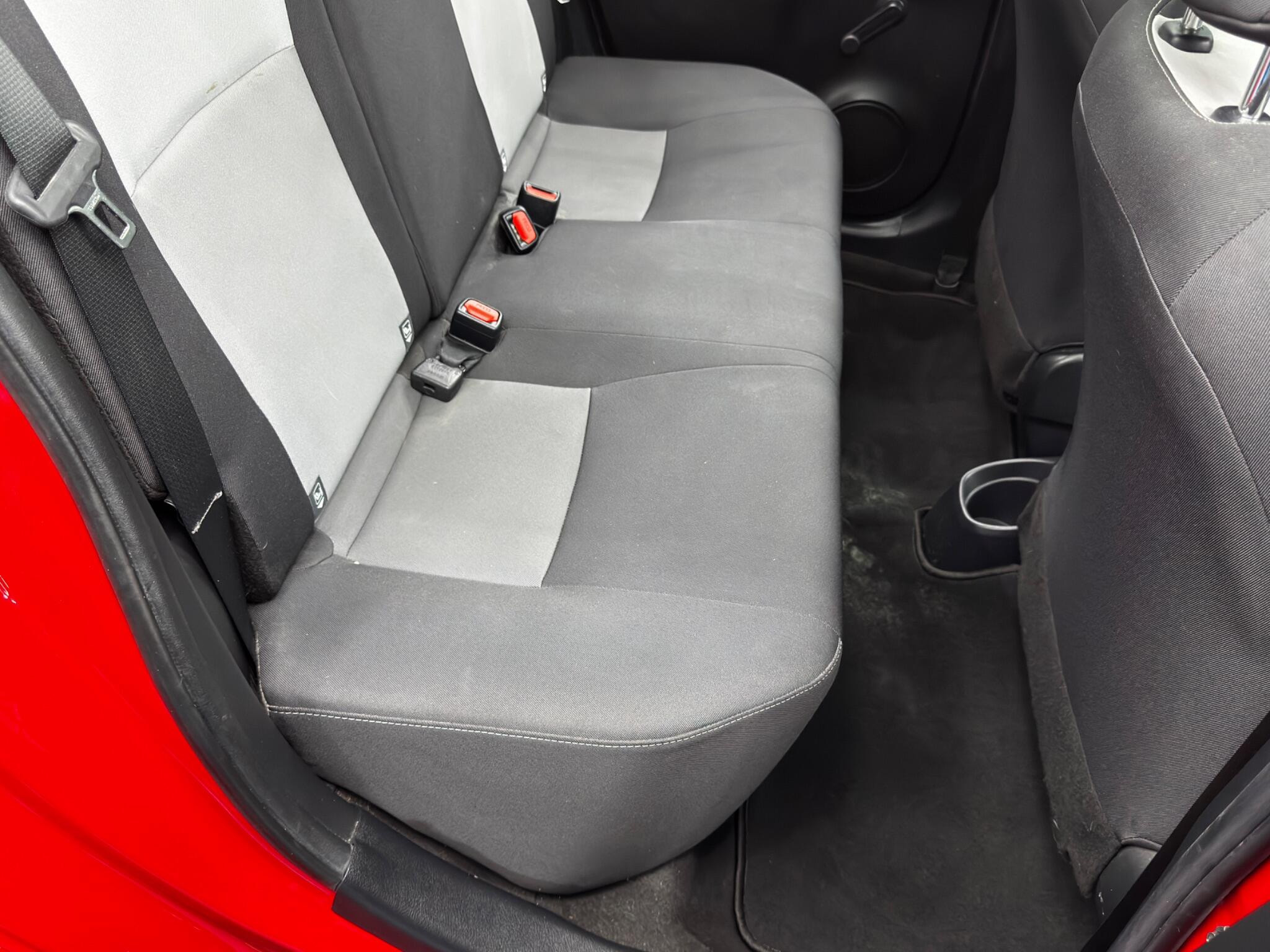 Toyota Yaris 1.5 VVT-i Design Euro 6 5dr 5dr Manual 2026
