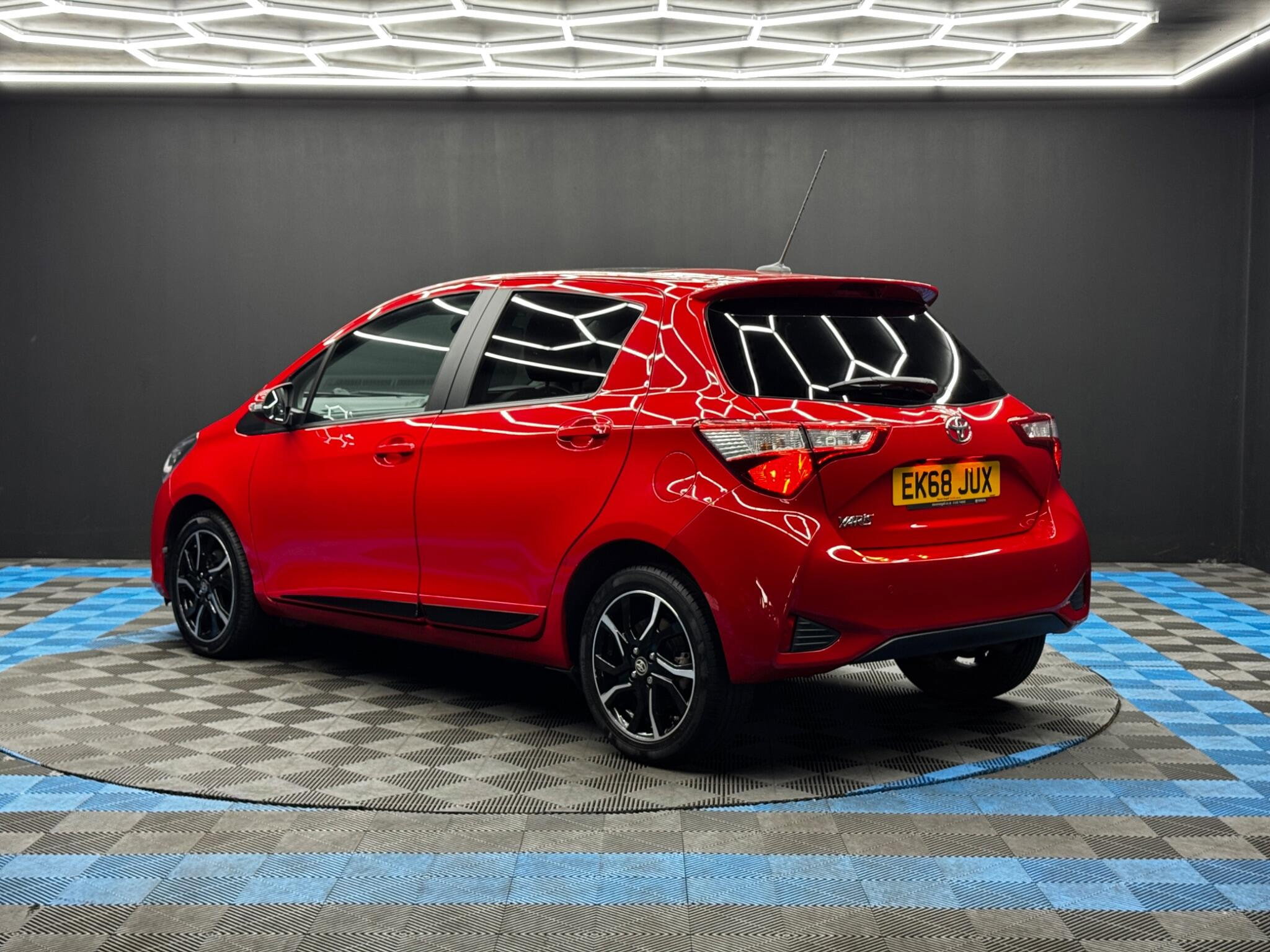 Toyota Yaris 1.5 VVT-i Design Euro 6 5dr 5dr Manual 2026