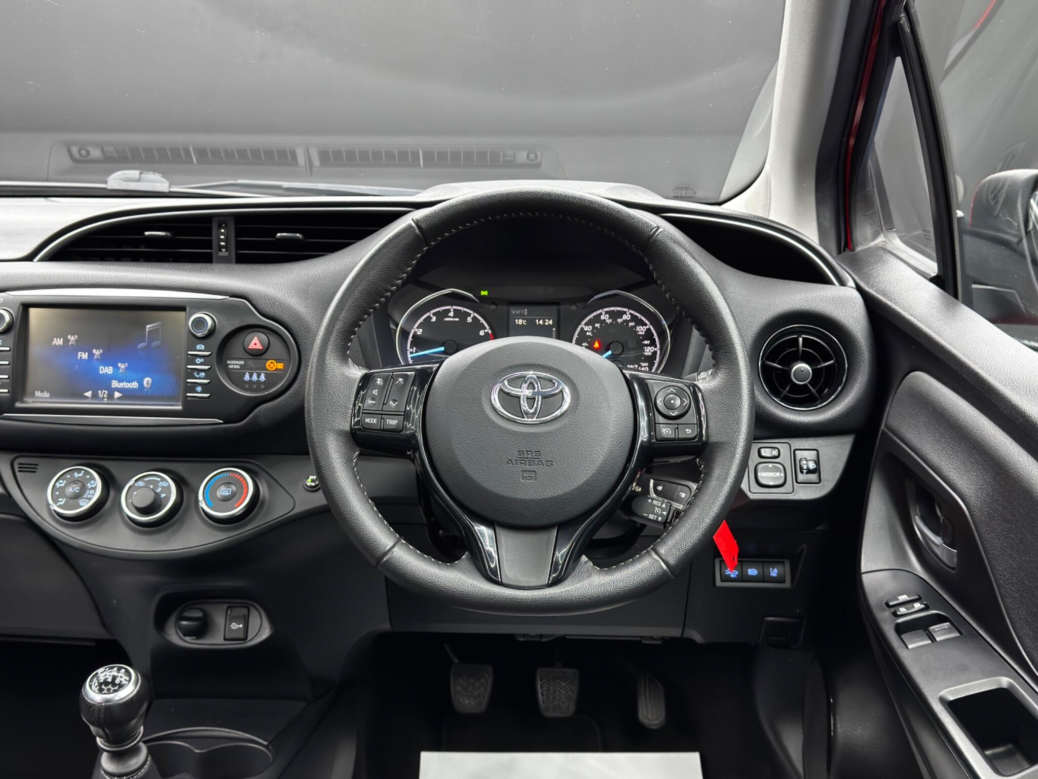 Toyota Yaris 1.5 VVT-i Design Euro 6 5dr 5dr Manual 2026