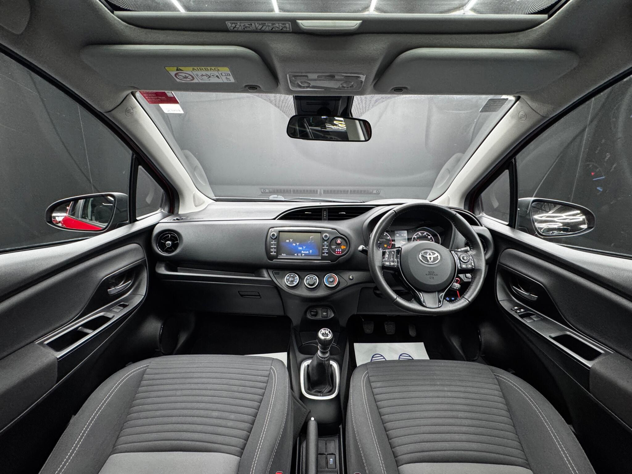 Toyota Yaris 1.5 VVT-i Design Euro 6 5dr 5dr Manual 2026