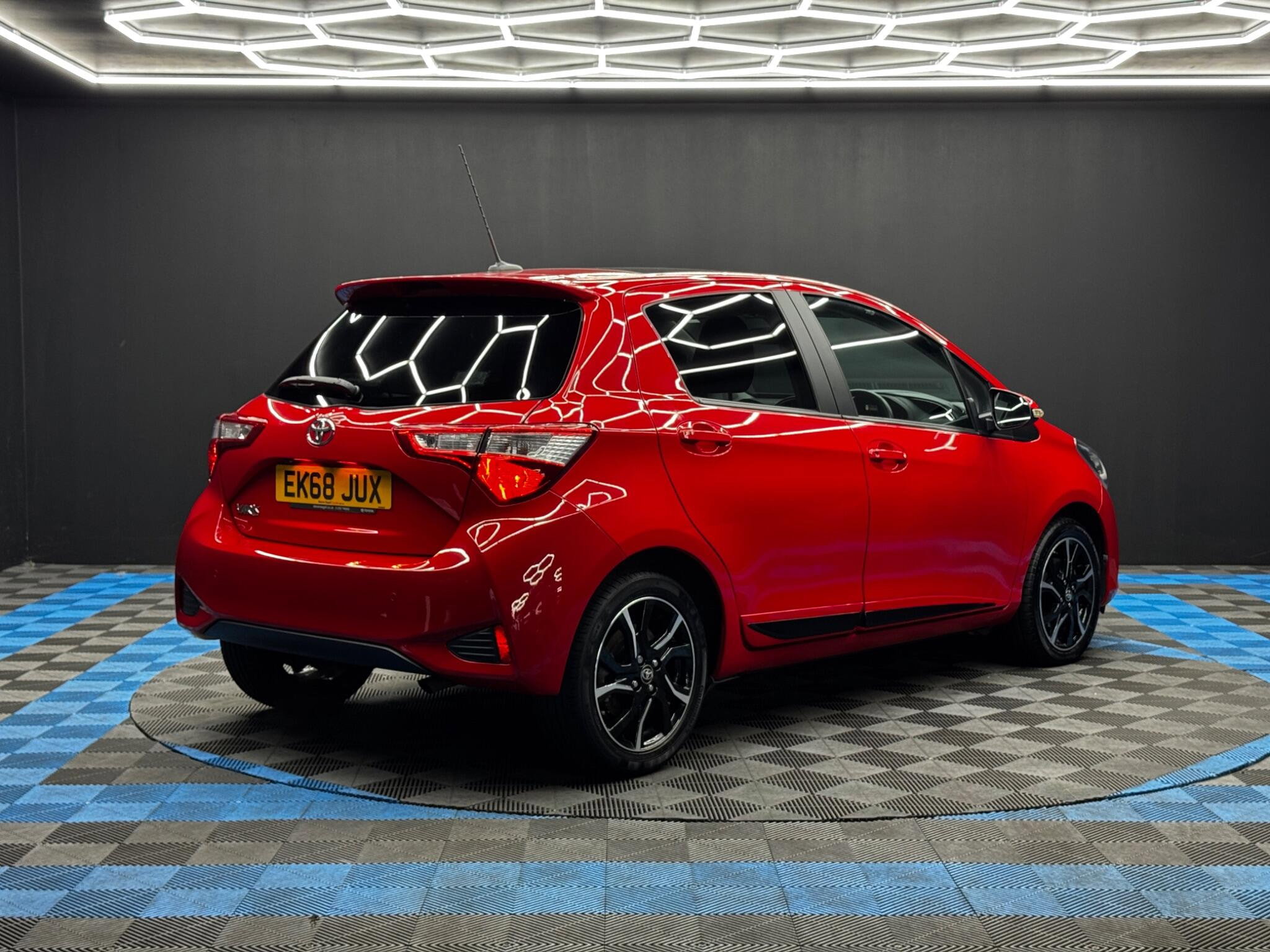Toyota Yaris 1.5 VVT-i Design Euro 6 5dr 5dr Manual 2026