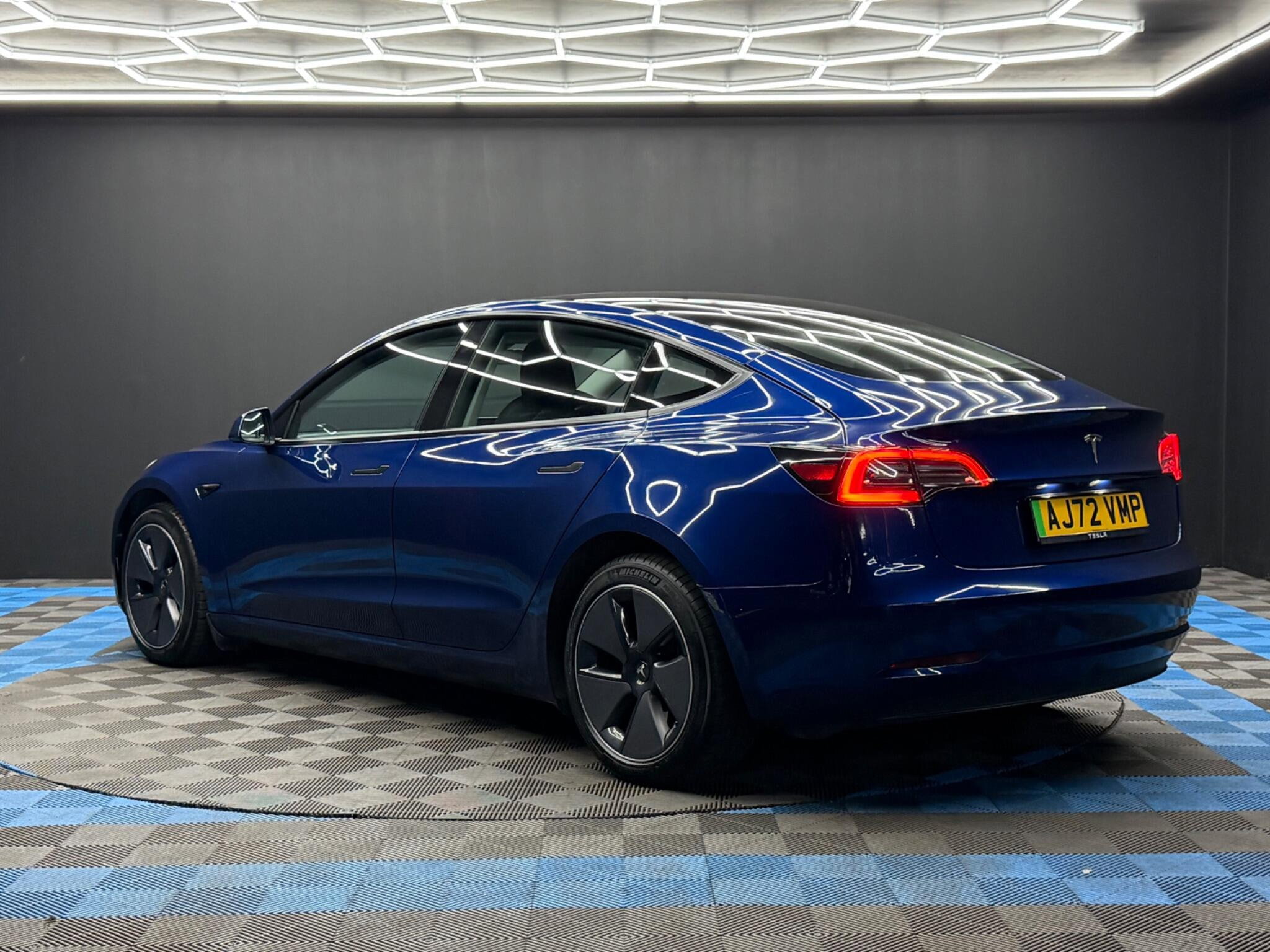 Tesla Model 3 Auto RWD 4dr 4dr Automatic 2026