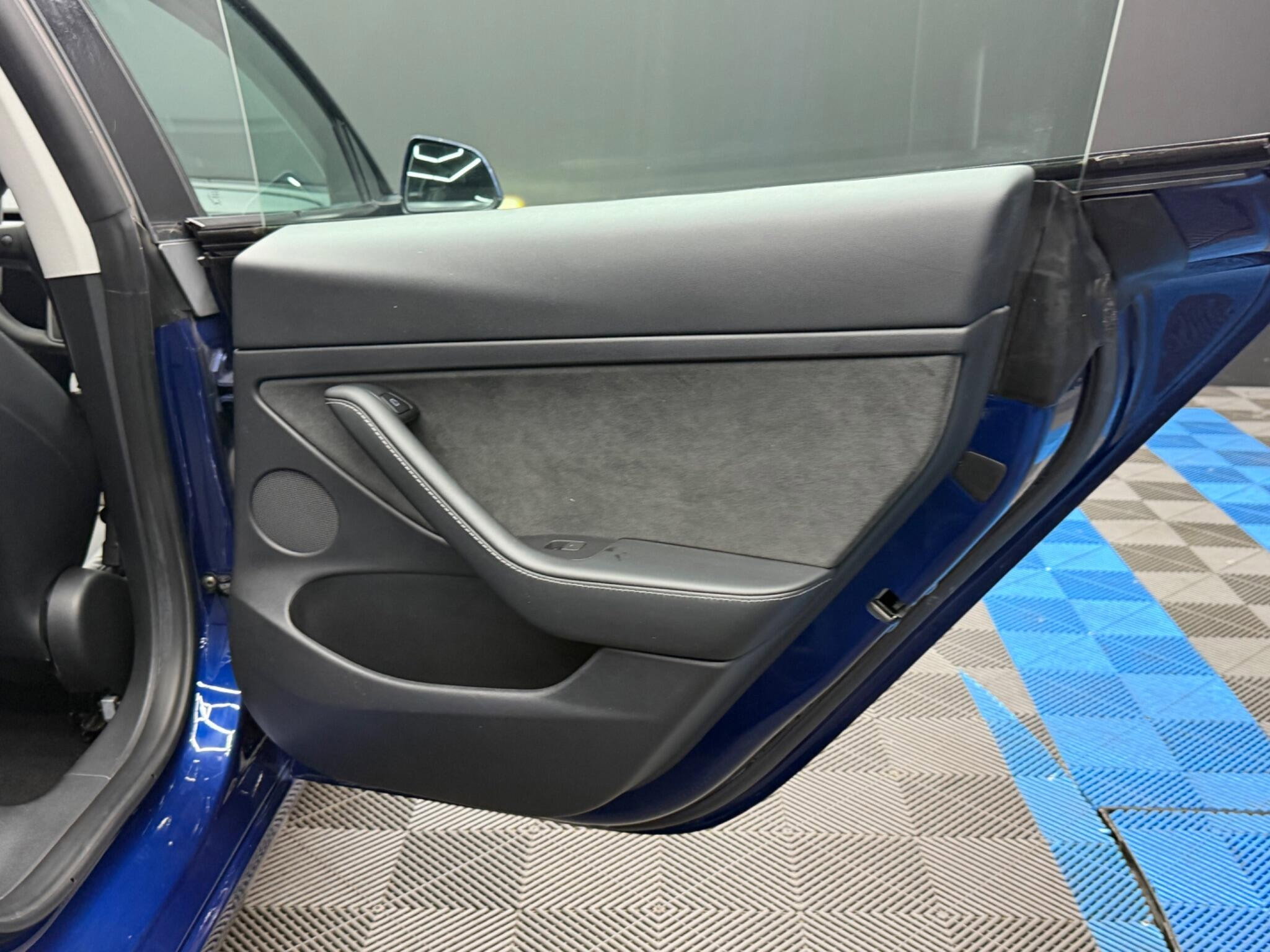 Tesla Model 3 Auto RWD 4dr 4dr Automatic 2026