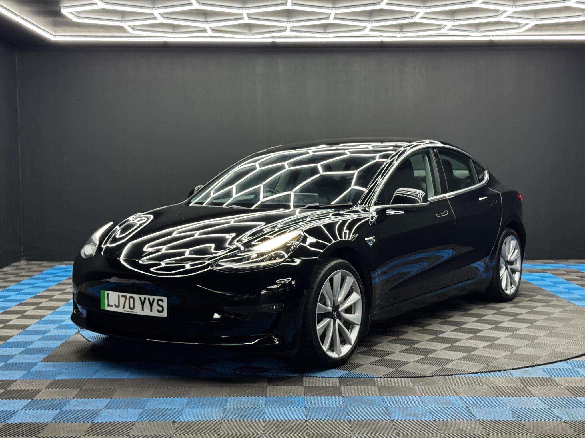 Tesla Model 3 (Dual Motor) Long Range Auto 4WDE 4dr 4dr Automatic 2026