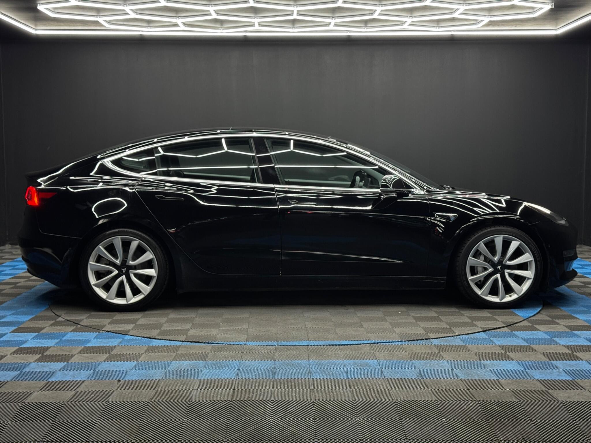 Tesla Model 3 (Dual Motor) Long Range Auto 4WDE 4dr 4dr Automatic 2026