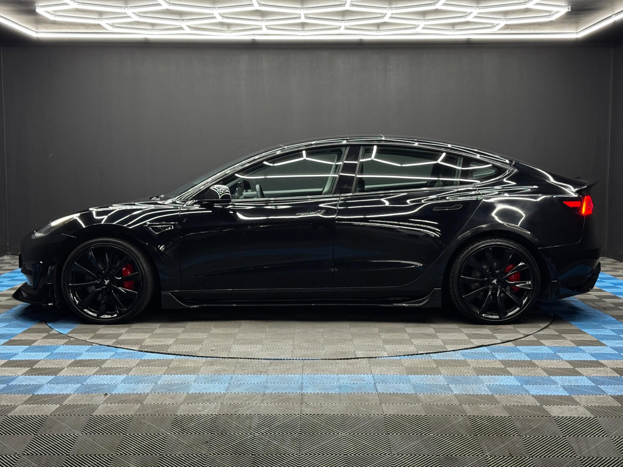 Tesla Model 3 (Dual Motor) Performance Auto 4WDE 4dr (Performance Upgrade) 4dr Automatic 2026