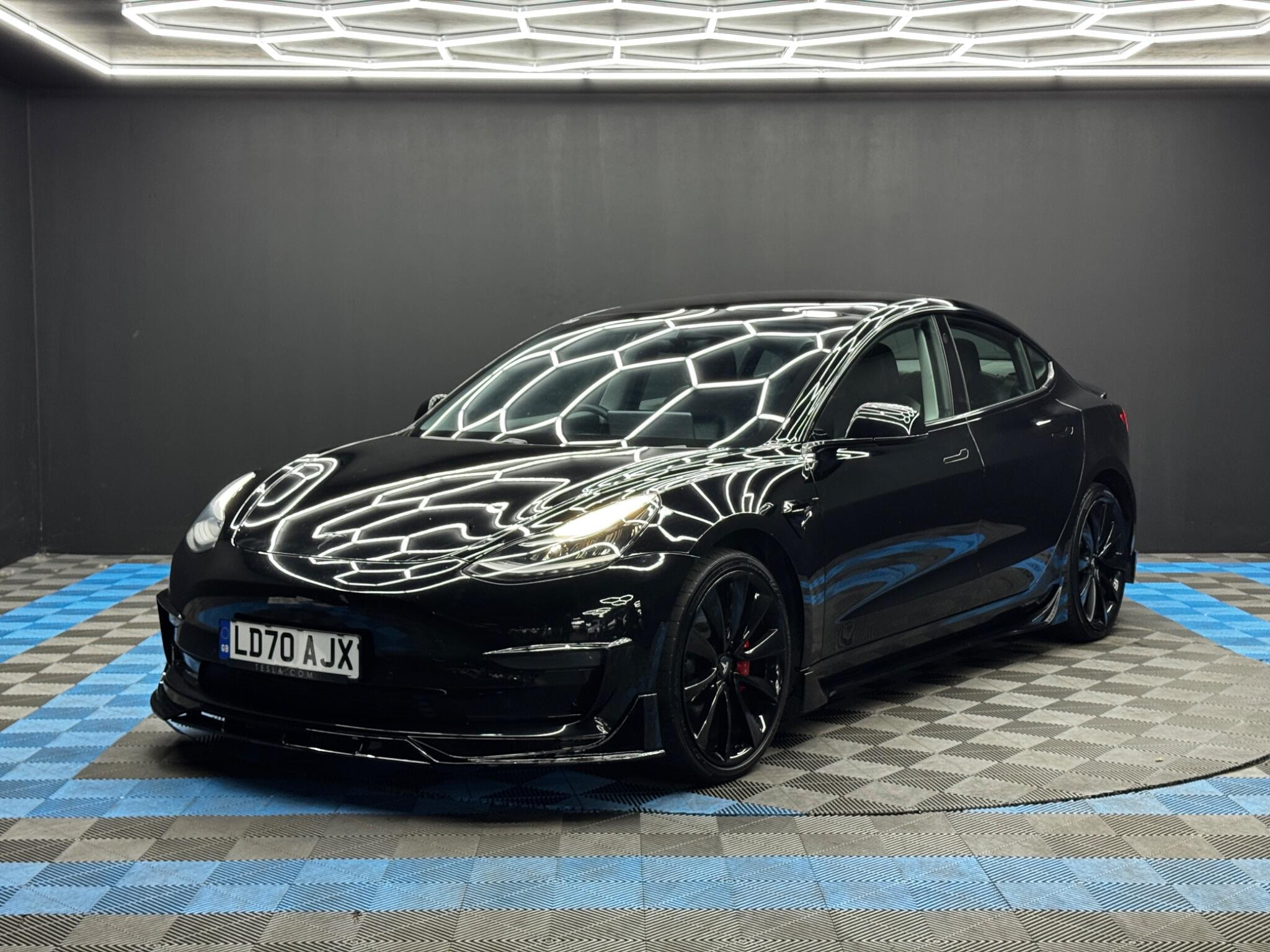 Tesla Model 3 (Dual Motor) Performance Auto 4WDE 4dr (Performance Upgrade) 4dr Automatic 2026